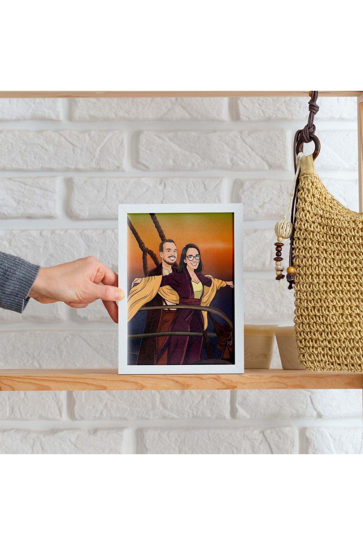 ÇELİKLER HEDİYE Kişiye Özel Karikatür Çerçeve – Fotoğraftan Hazırlanan Hediye Tablo