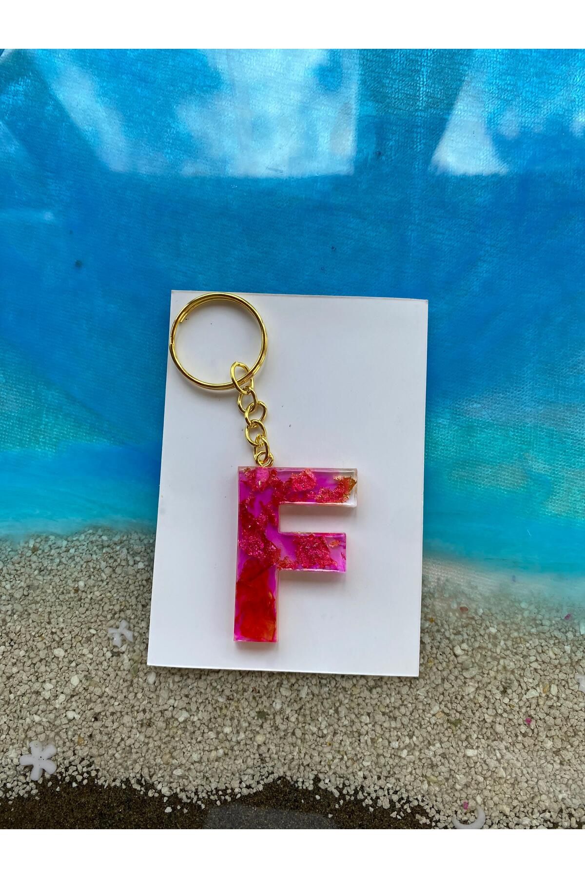 Yopoksi Desing EPOKSİ F HARFİ ALTIN VARAKLI, ÇİÇEK YAPRAKLI PEMBE ANAHTARLIK