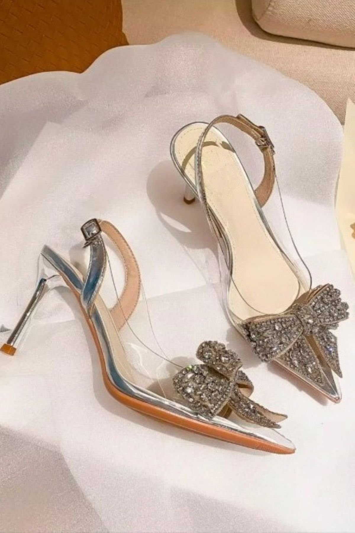 TrendyAnka Lady Princess Gümüş Şeffaf Nude Fiyonk Toka Taşlı 8 Cm İnce Topuklu Düğün Nişan Abiye Ayakkabı