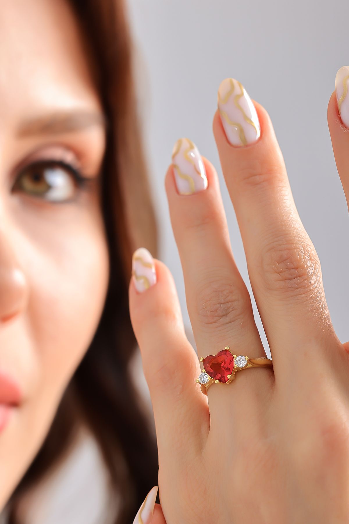 Lucente Jewellery Özel Hediye Kutulu Kırmızı Kalp Taşlı Gümüş Altın Kaplama Ayarlanabilir Kalpli Prenses Yüzük