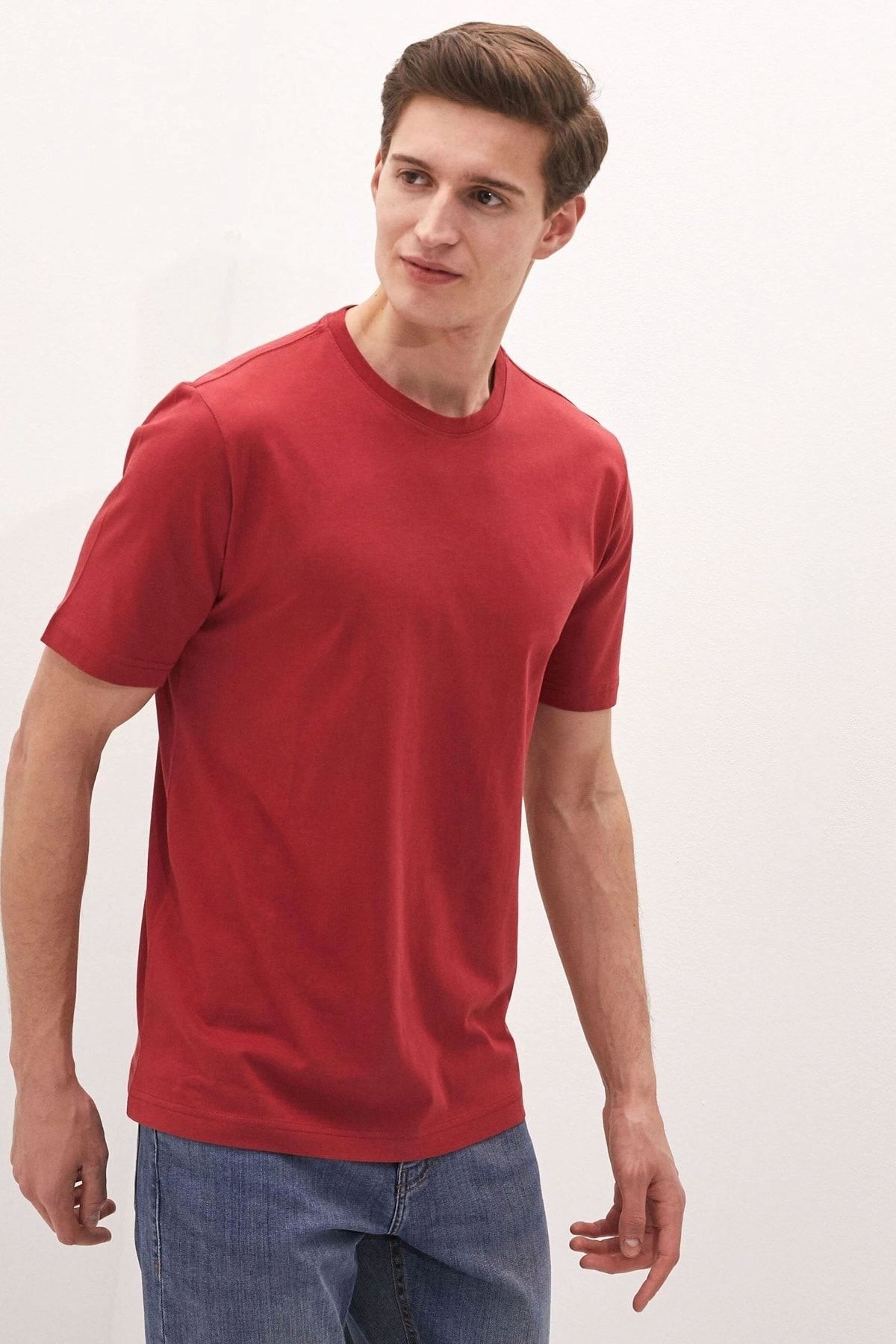 LC Waikiki LCWAIKIKI Your Fashion Style'dan Erkek Mat Kırmızı Tişört Bisiklet Yaka Basic Kısa Kollu Pamuklu Bas