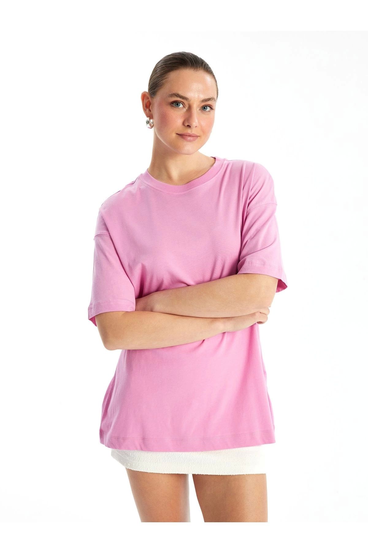 LC Waikiki LCWAIKIKI Bisiklet Yaka Düz Kısa Kollu Oversize Kadın Tişört