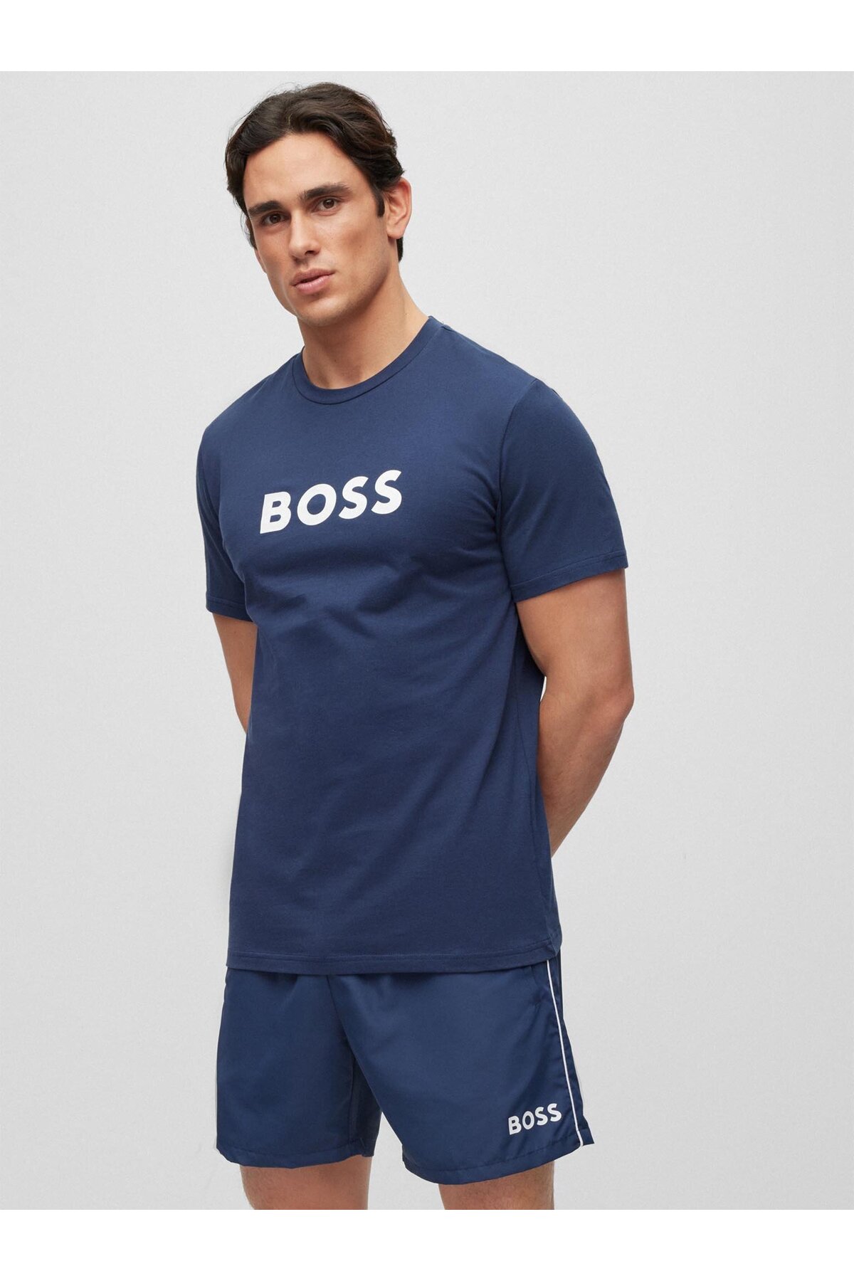 باس مایو مردانه آستین کوتاه سرمه‌ای طرح‌دار برند، سایز معمولی، نخی، کد ۵۰۴۹۱۷۰۶-۴۱۳