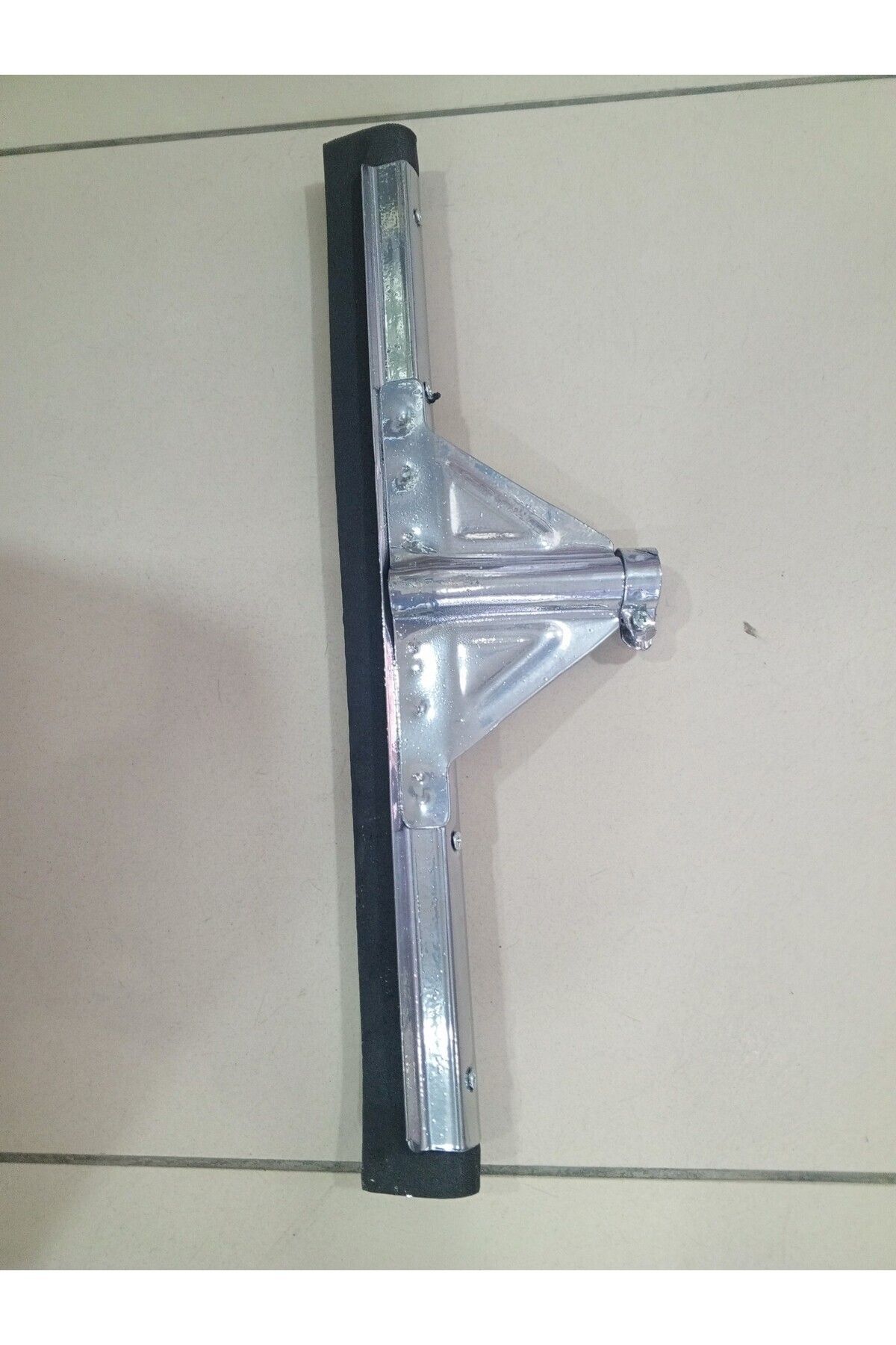 teknotrust 45 cm metal yerçekli çift lastikli uç, dayanıklı ve kullanışlı ürün