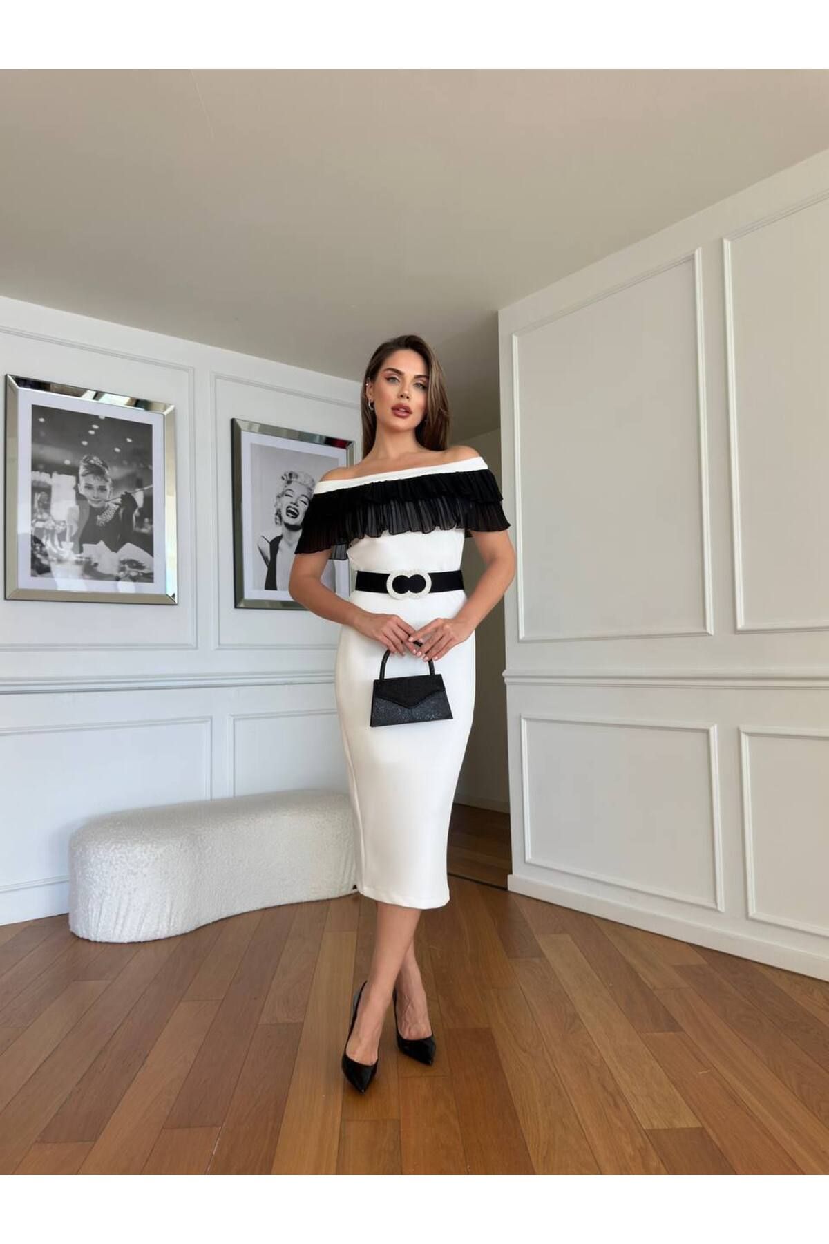 Castivo Fashion Pliseli Volan Detaylı İki Renkli Omuz Dekolteli Midi Elbise