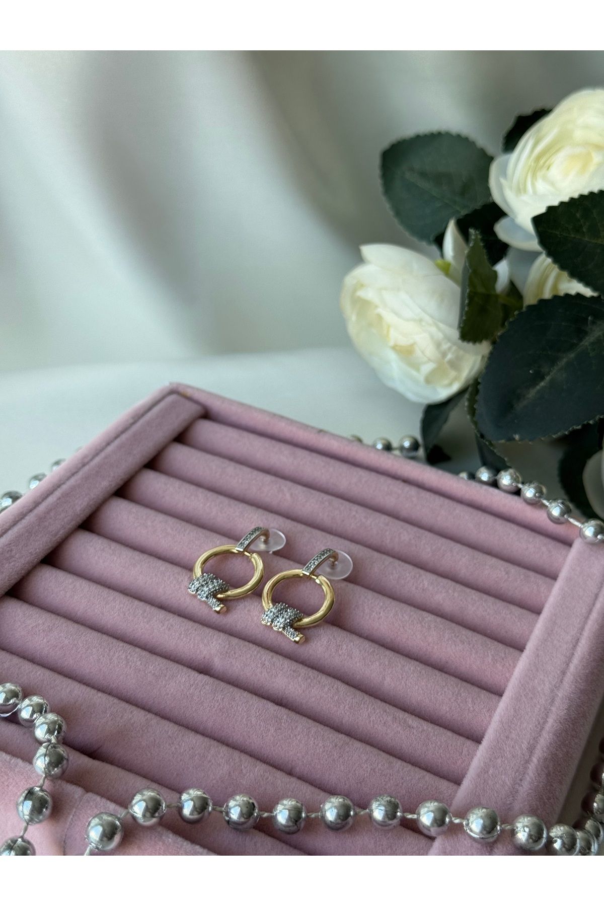 JEWELRY Özel Seri Altın Renkli Düğümlü Çember Sallantılı Tasarım Model Rodyum Kaplama VIP Küpe