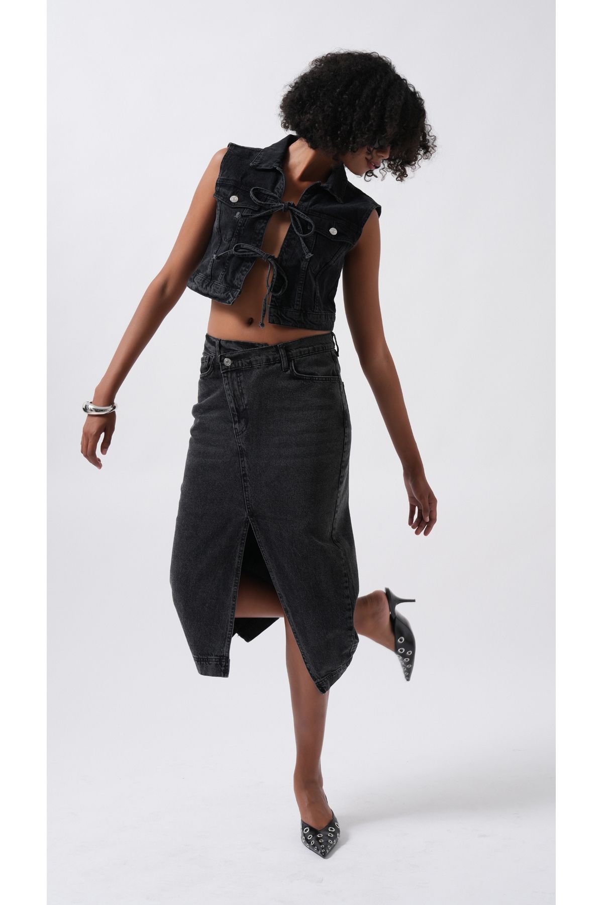 Black Fashion Yırtmaç Detay Denim Midi Siyah Etek