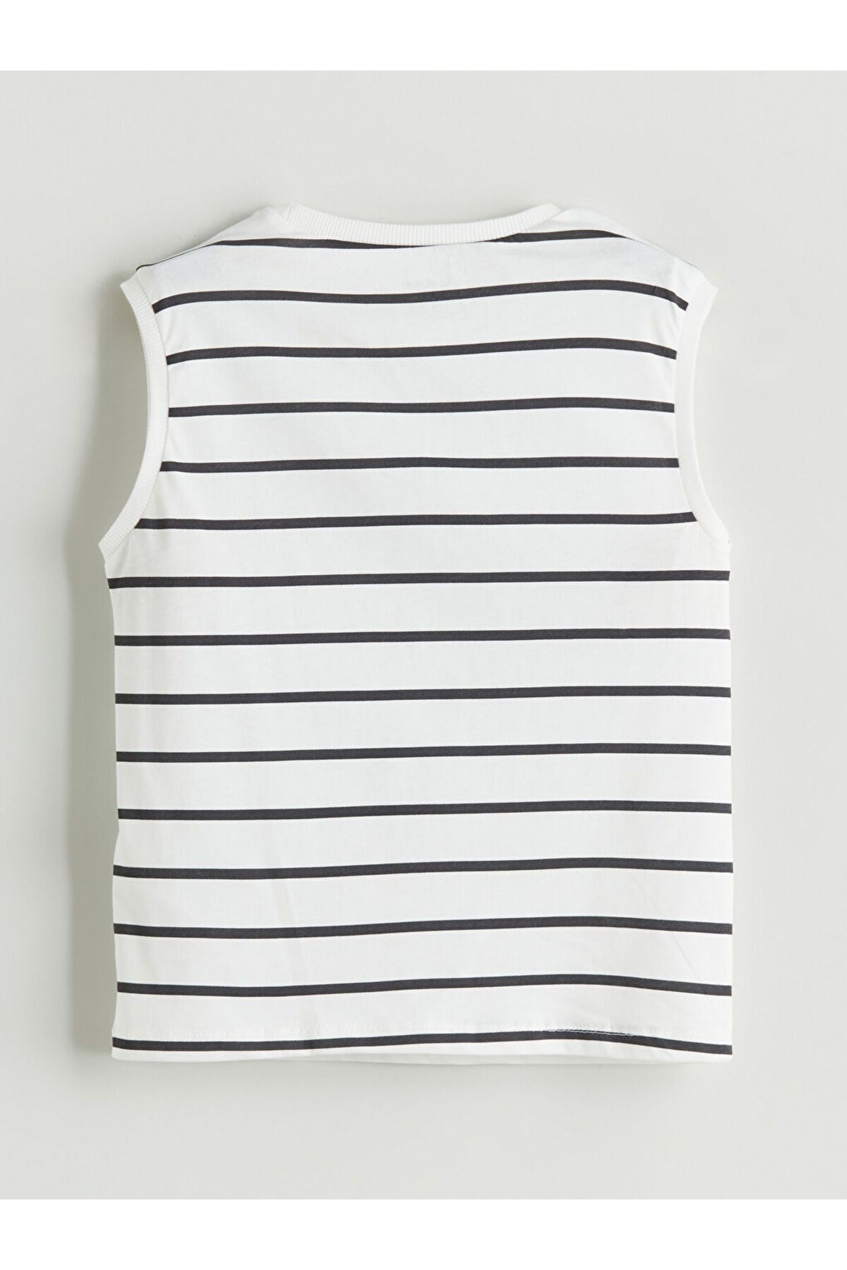 LC Waikiki-Ecru Striped Boy's Undershirt and Shorts 2-Piece 4