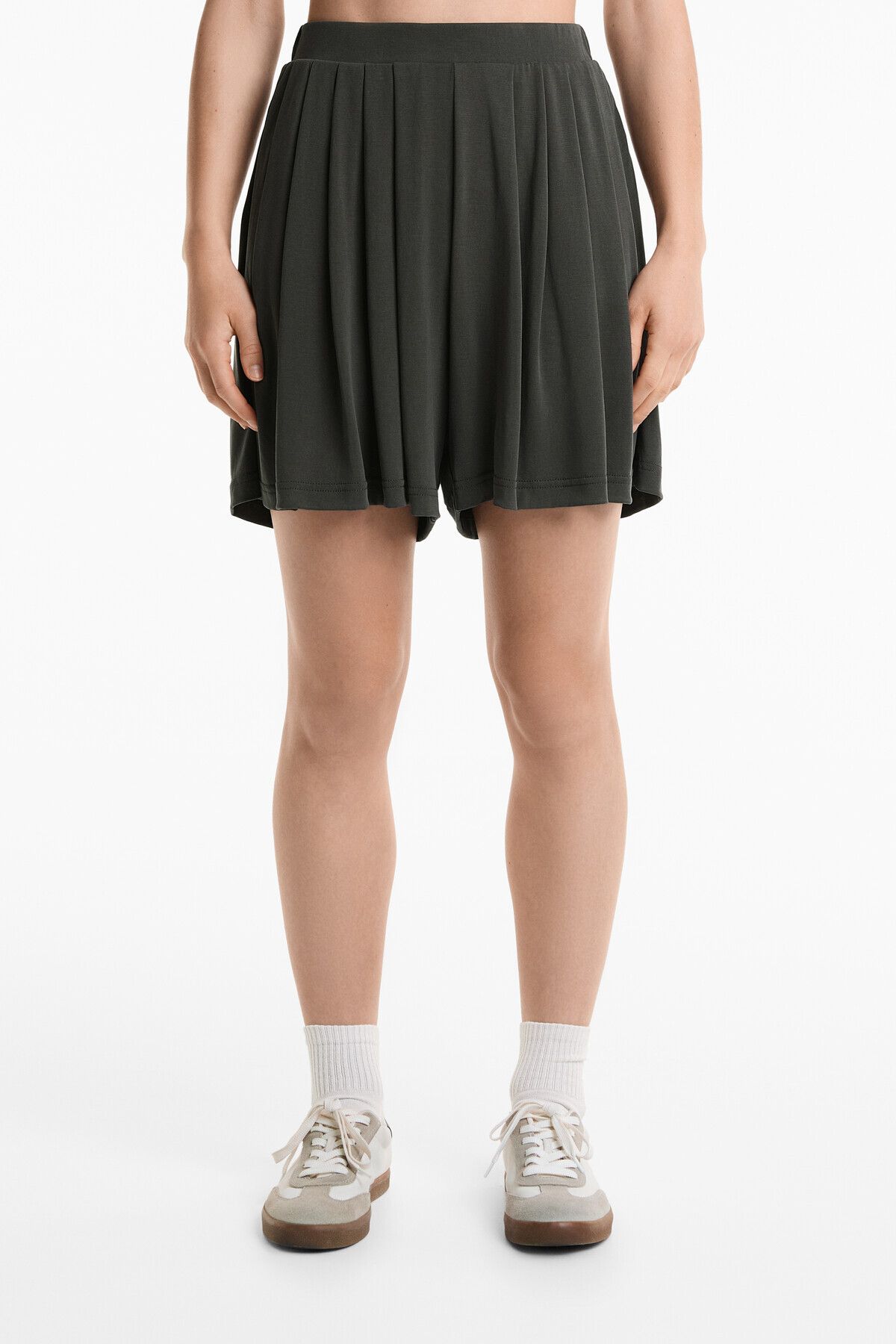 Oysho-Pleated floaty Bermuda shorts with modal 1