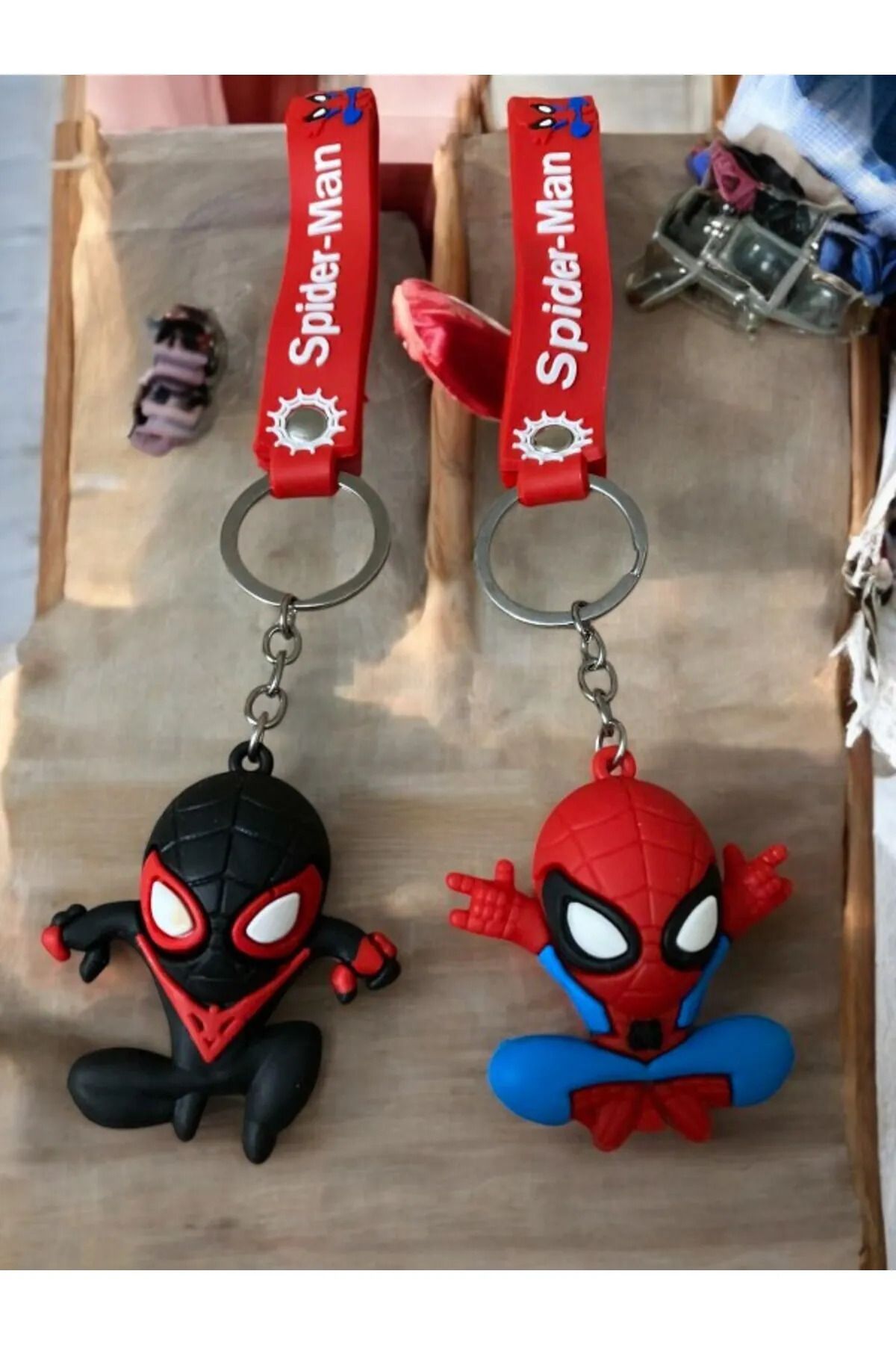 TAYEM 2'li Spiderman Örümcek Adam Anahtarlık, 3D Hediyelik Anahtarlık ve Çanta Süsü, Aksesuarı