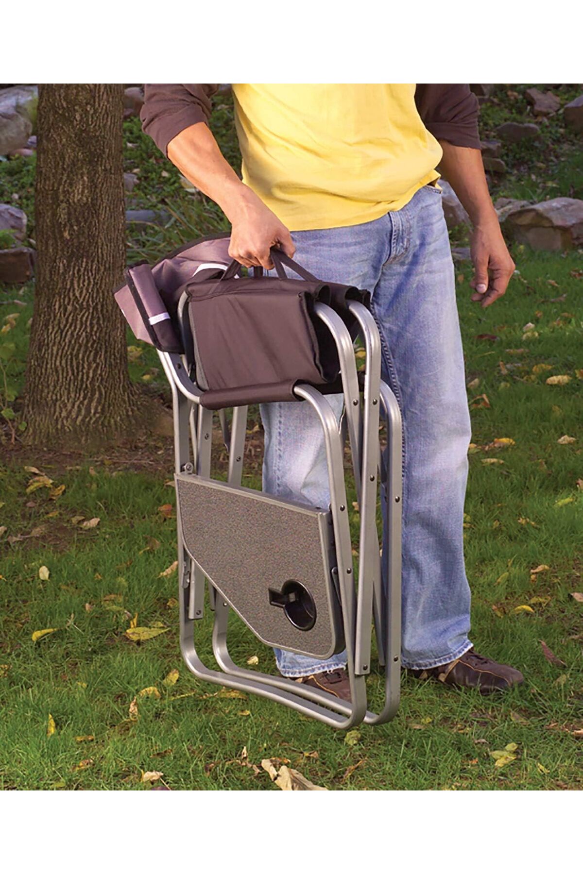 كرسي مع طاولة جانبية وحقيبة تبريد للاستخدام الخارجي