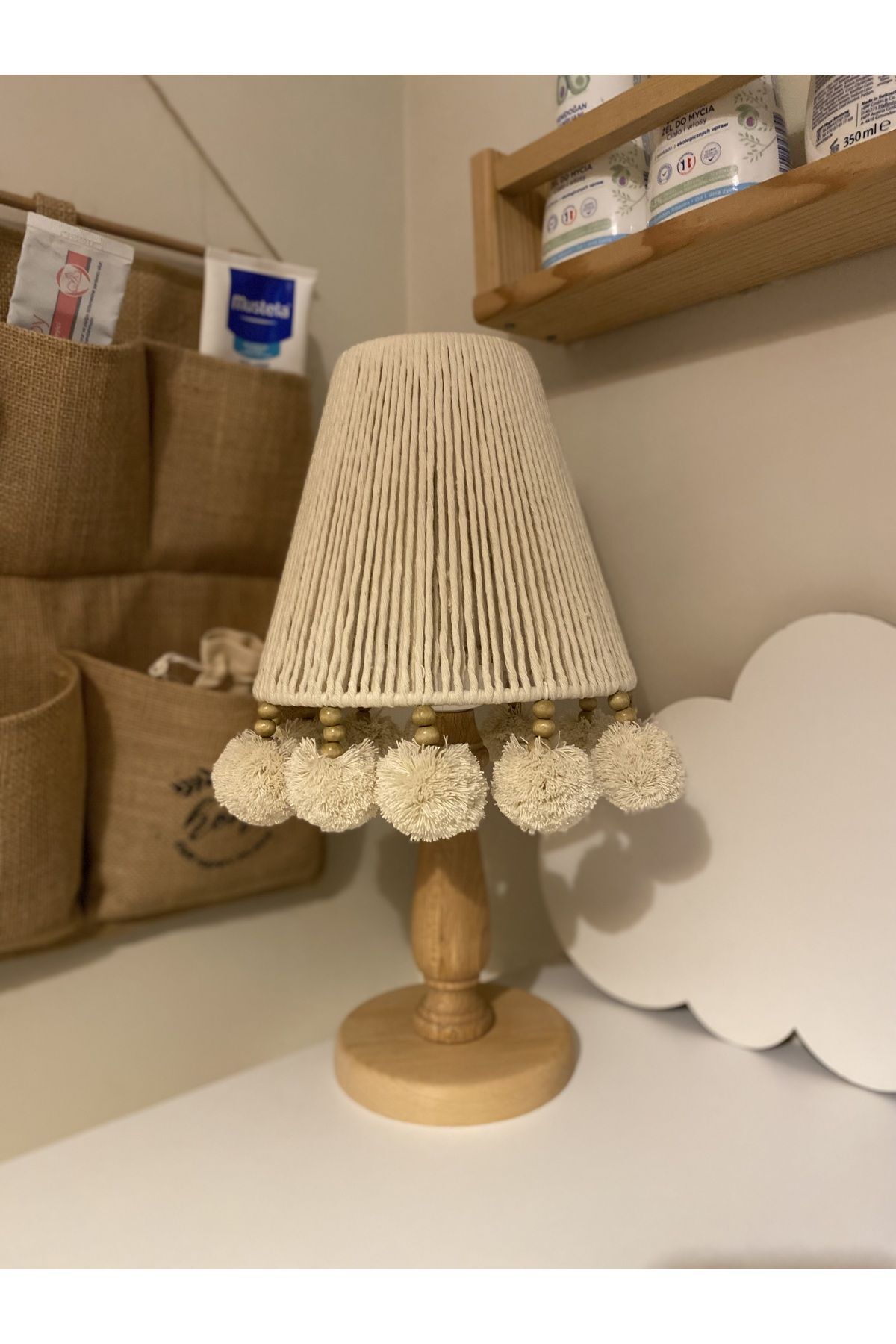 Tasarı Sanatı Bebek / Çocuk Odası Özel Tasarım Boncuklu Ponponlu Kız-Erkek Bebek Makrome Abajur fotoğrafı 3 (önizleme)