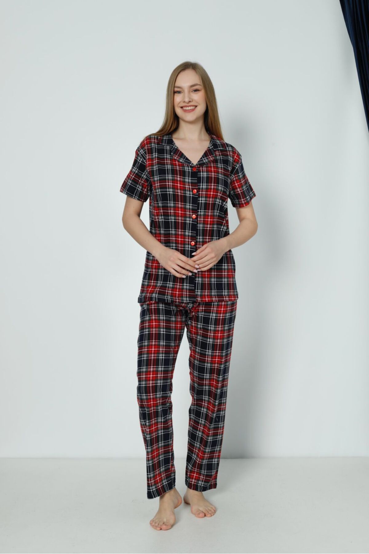 MODA DÜĞMELİ DESENLİ PİJAMA TAKIMI