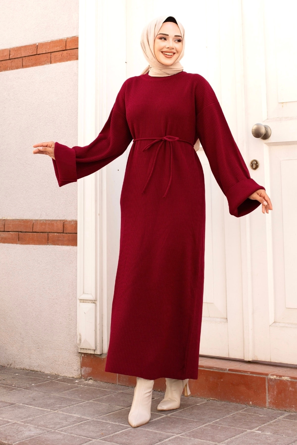 Tesettür Dünyası Beli İp Bağlamalı Düşük Kol Triko Uzun Elbise TSD240708 Kırmızı fotoğrafı 3 (önizleme)