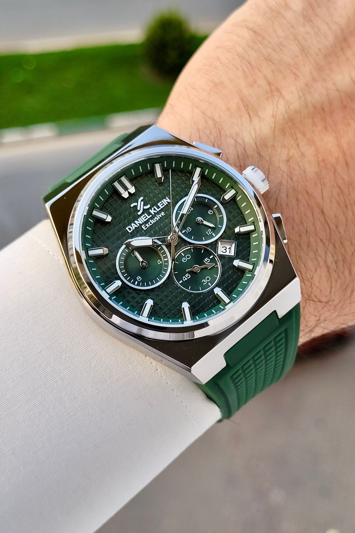 Daniel Klein Kasası Gri Kordonu Yeşil Renk Ayarlanabilir Kordonlu 44 Mm Fonksiyonel Erkek Kol Saati