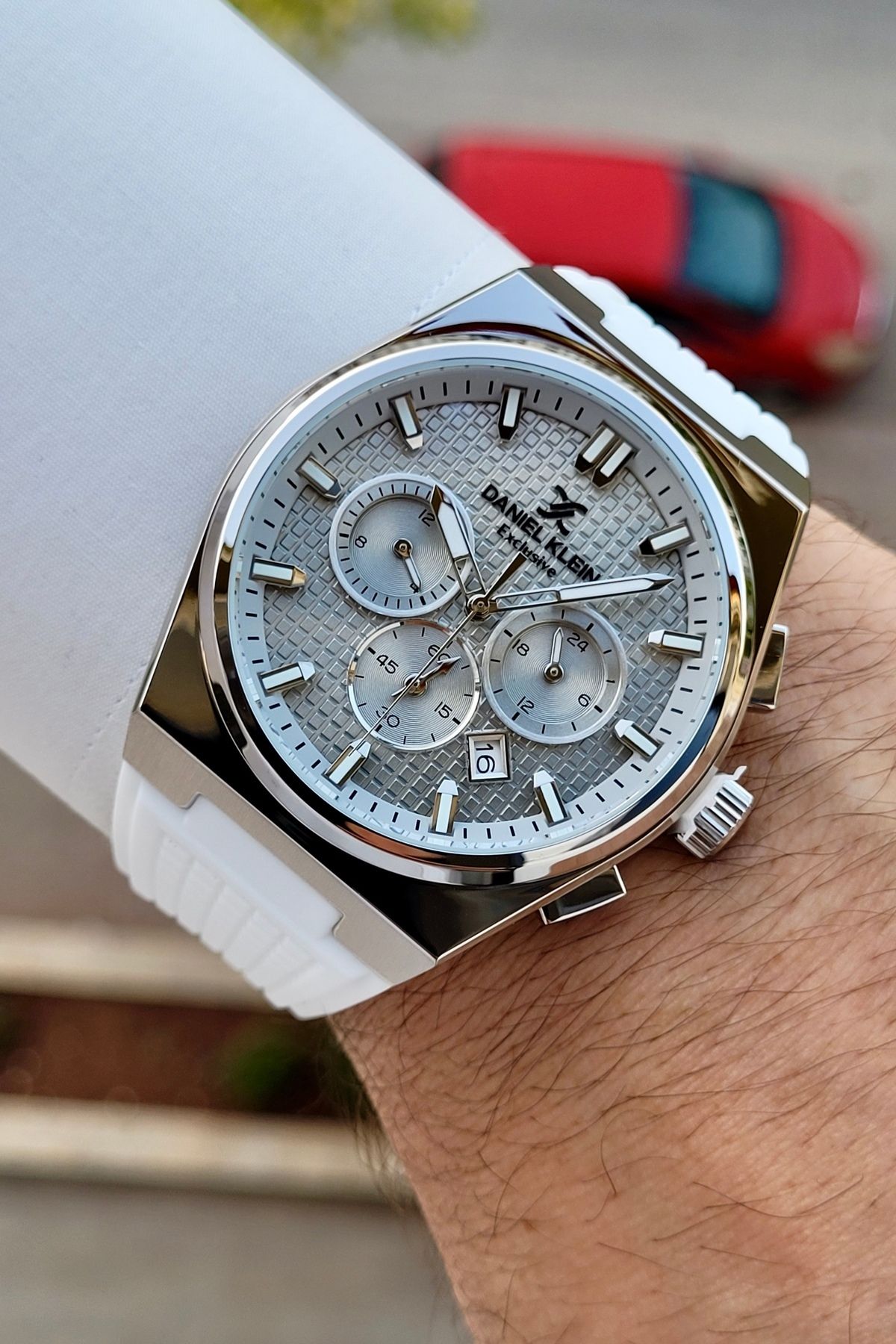 Daniel Klein Kasası Silver Kordonu Beyaz Renk 24 Ay Garantili 44 Mm Fonksiyonları Aktif Erkek Kol Saati