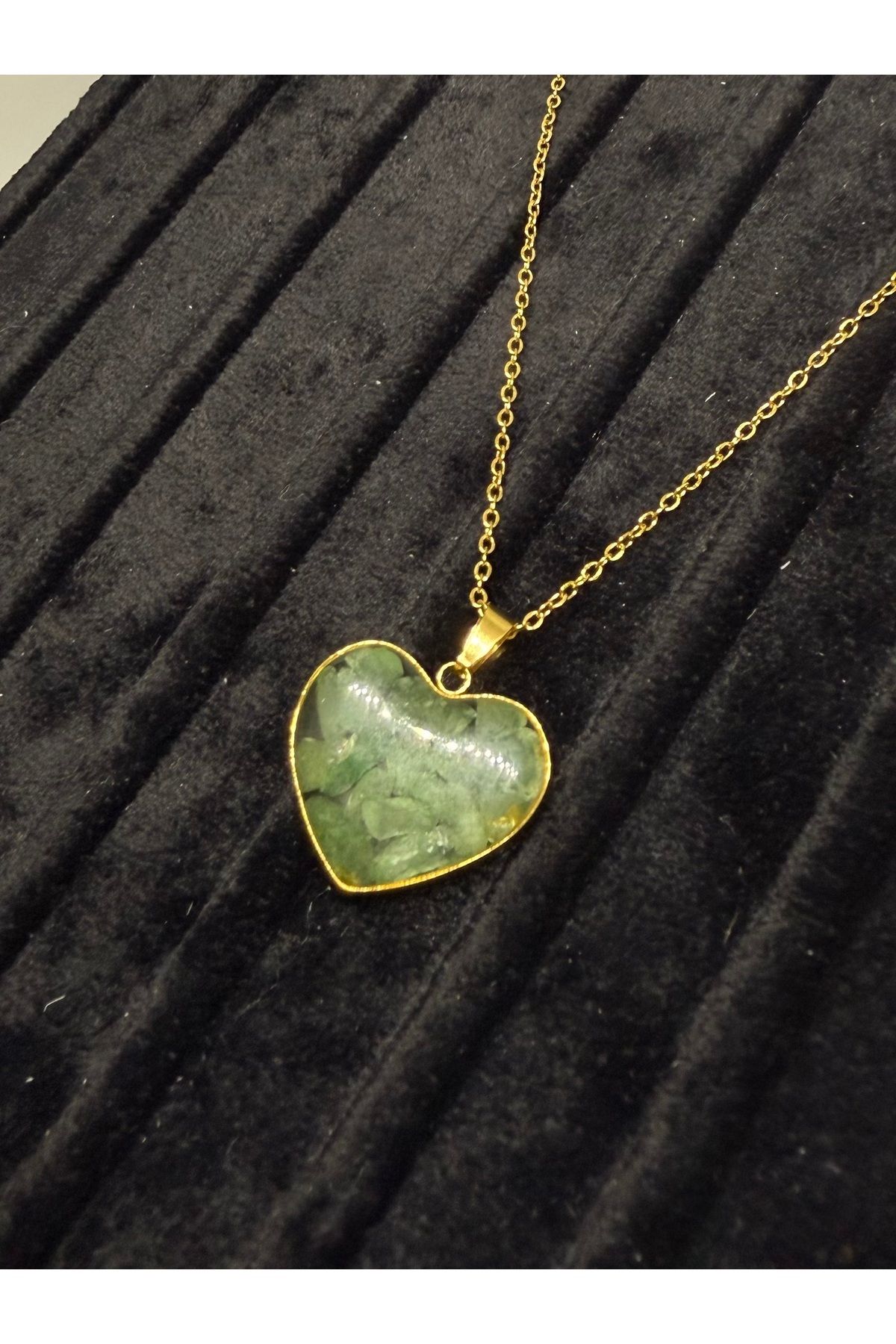 Gulsah's Store Çelik gold yeşil renk kalpli doğal taş kolye