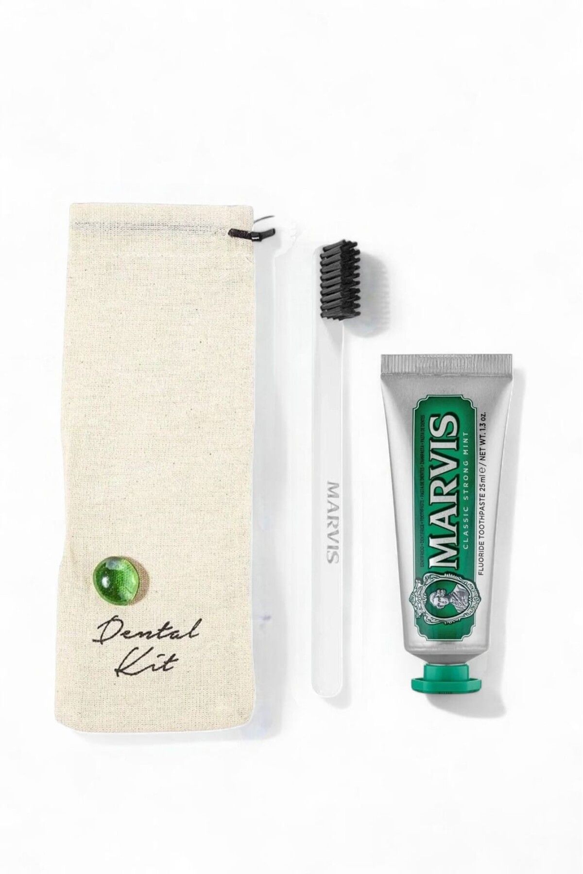 Marvis Classic Strong Mint Diş Macunu 25 ml + Yumuşak Beyaz Diş Fırçalı Dental Kit