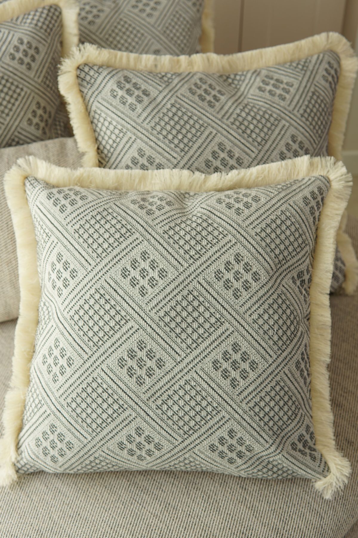 Pilloveland 2 Adet Doğal Pamuklu Geleneksel Buldan Dokuma Kırlent Kılıfı - 42*42 Cm - Gri