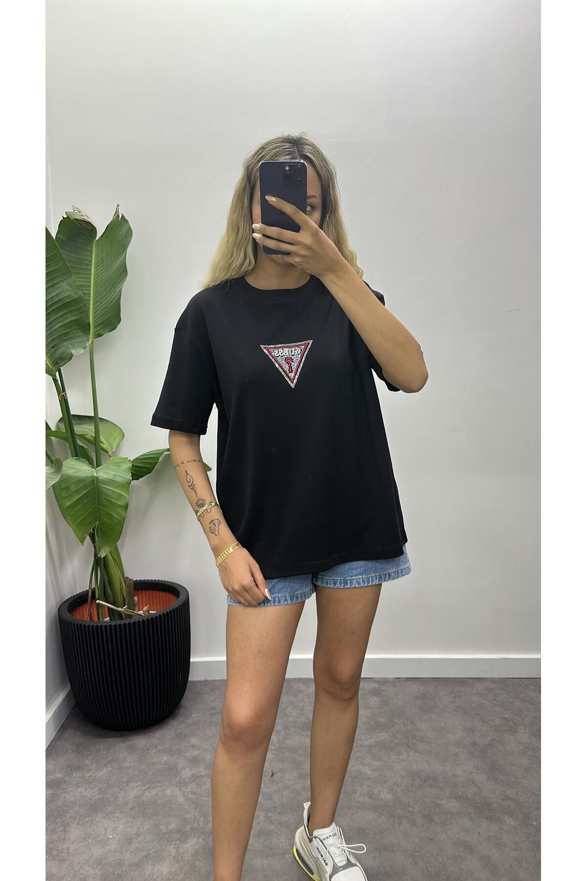 Acar Boutique Gue** Taşlı T-Shirt