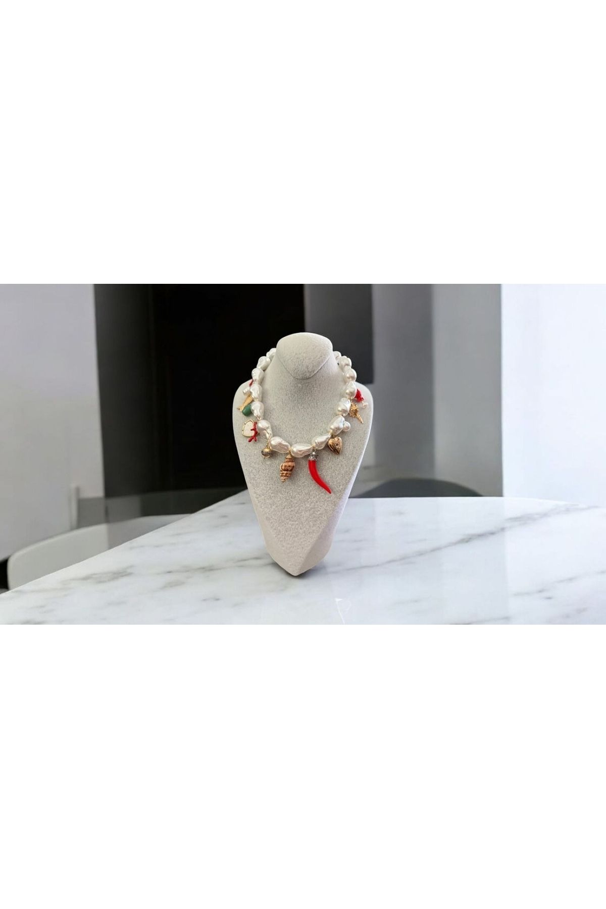 takısaat Charm Detaylı Suni İncili Kolye