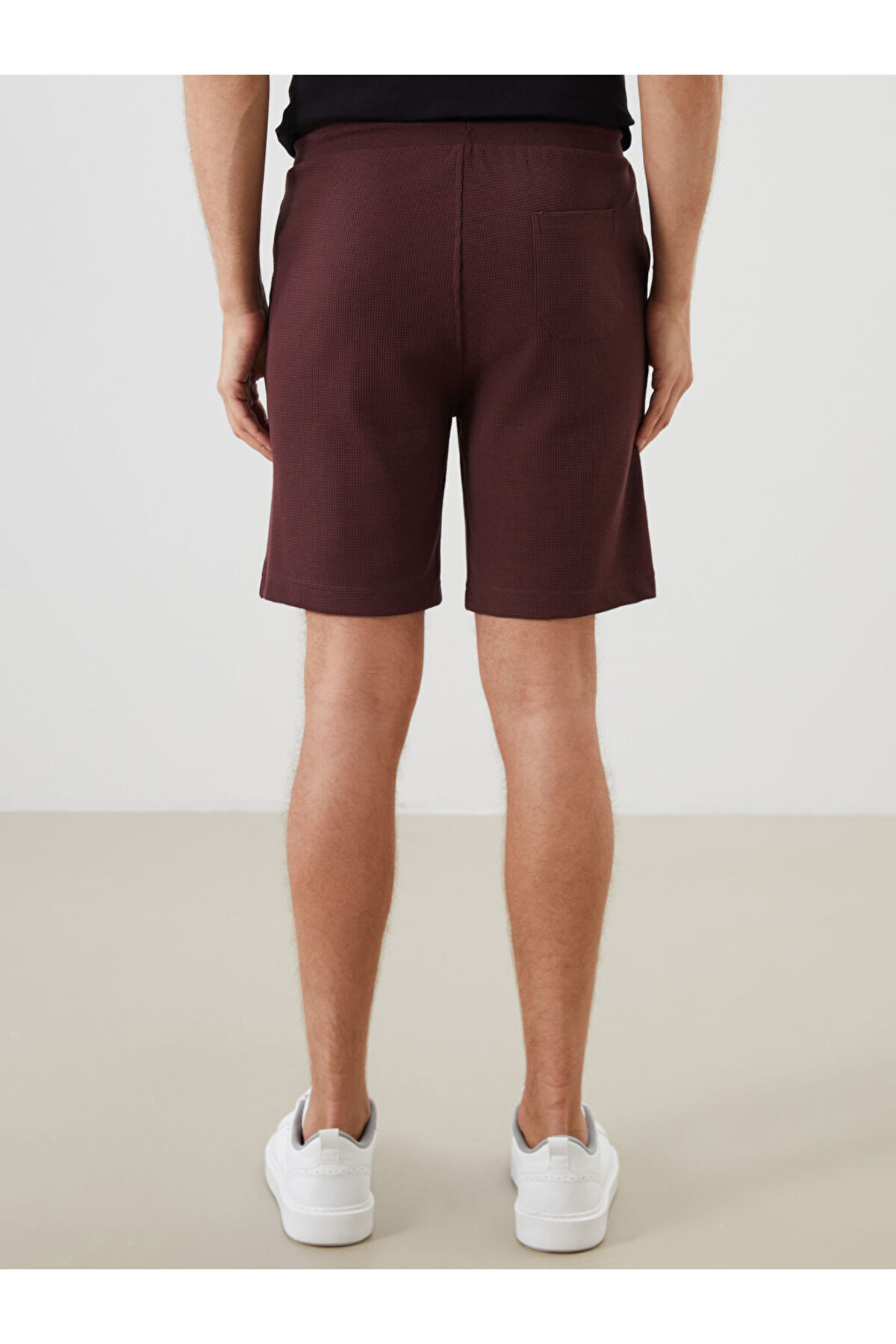 LC Waikiki-Create Your Style from Uzg Store |   Standard Fit Men's Shorts 5