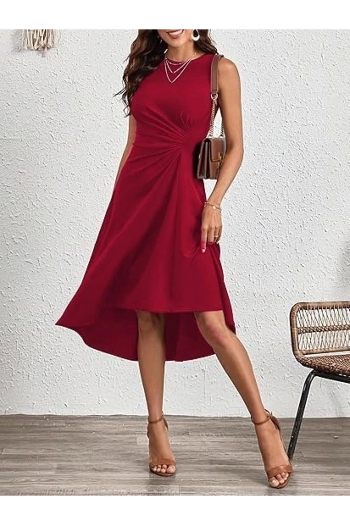 Butik Kadın Sıfır Kollu Bisiklet Yaka Büzgülü Asimetrik Kesim Detaylı Janjan Krep Elbise