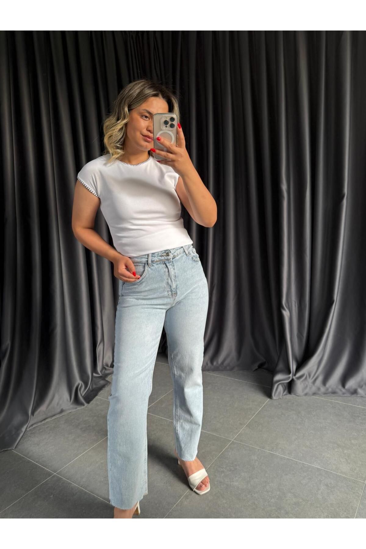 BÜŞRA PERKER 2004 Buz Mavisi Straight Jean