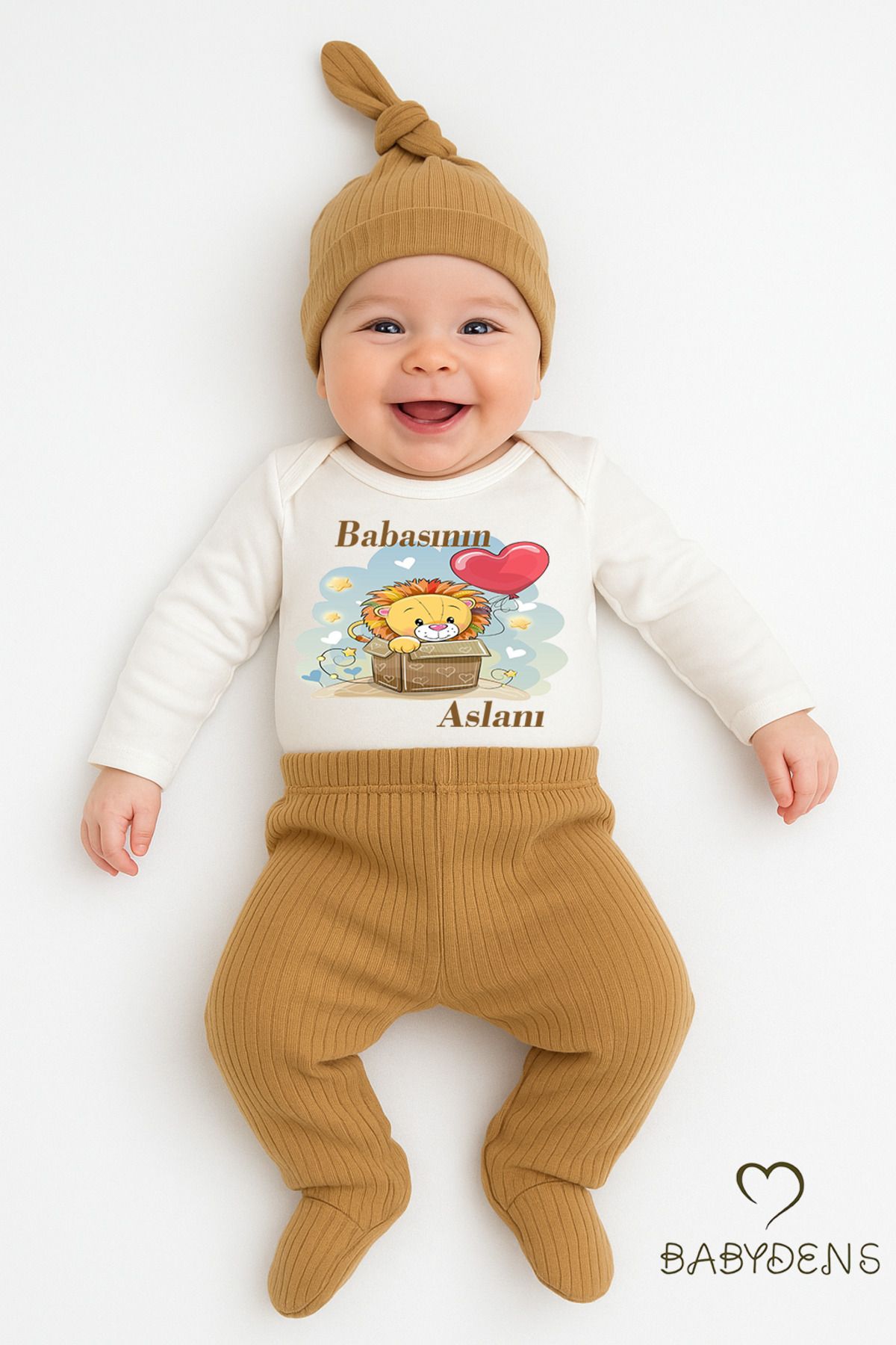BABYDEN'S Babasının Aslanı Baskılı 3’lü Bebek Takımı Uzun Kol Çıtçıtlı Zıbın, Ribana Pantolon, Bere %100 Pamuk