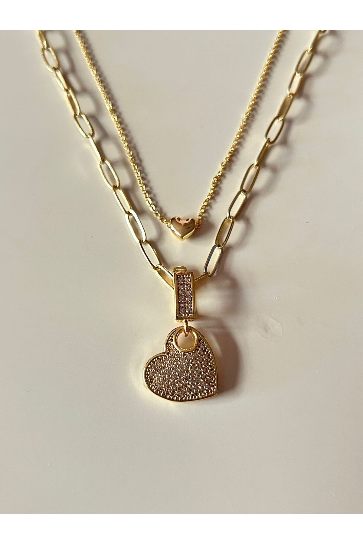 Cheecky Chic İpekish | Çift Zincirli, Gold, Paslanmaz Çelik Kolye | Kalpli ve Taş Detaylı, Modern & Zarif
