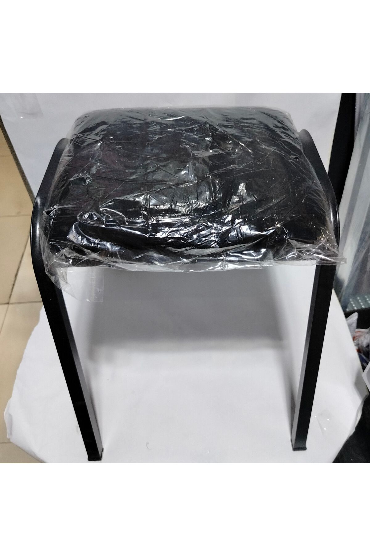 abnturk Siyah Süngerli Tabure