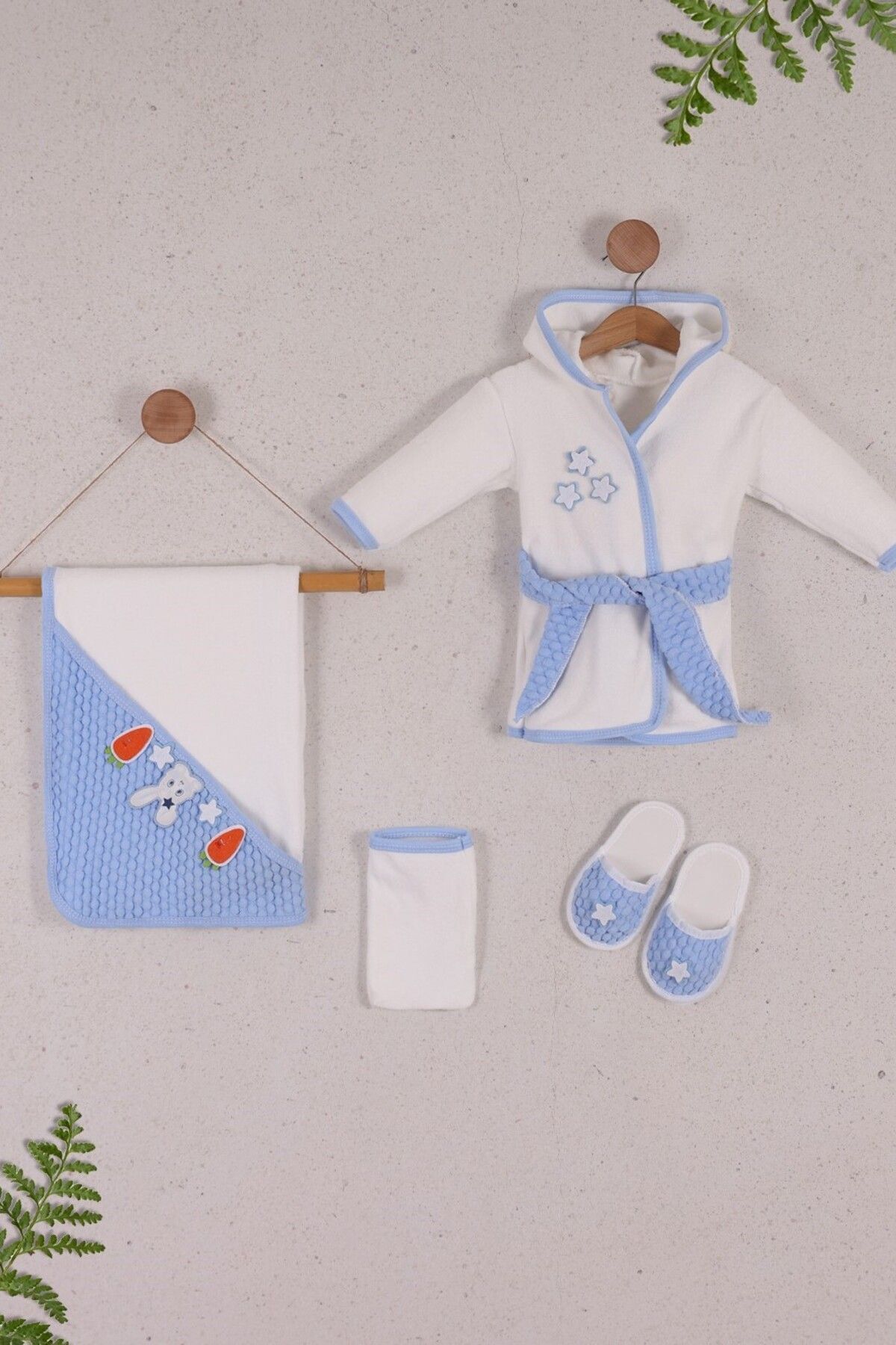 yuga kids Pamuklu 4 Parça Ön ve Arka Tavşan Baskılı Bebek & Çocuk Bornoz Seti