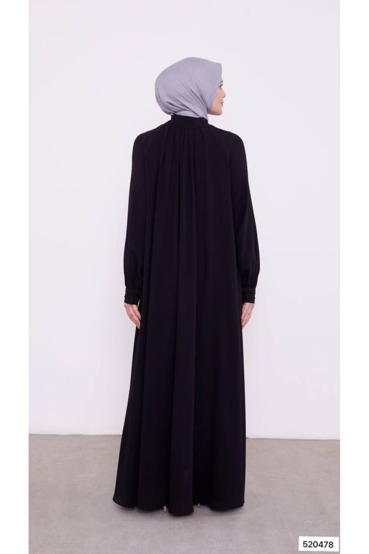 Levidor 520478 OMUZDAN BÜZGÜLÜ KOL UCU TAŞLI ÖNÜ FERMUARLI SIRTI PİLİSELİ FERACE #02-25#