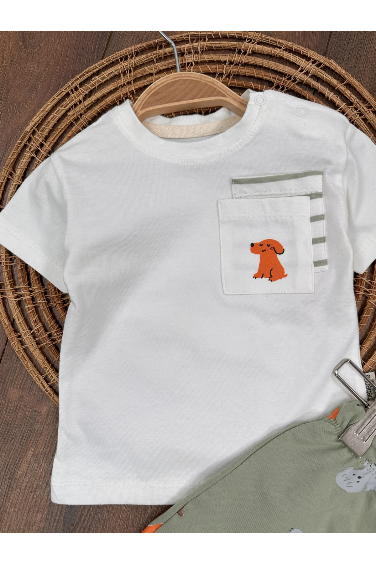 Bolly Baby Sevimli Köpek Baskılı Safari Şapkalı Cep Detaylı Şortlu Yazlık Erkek Bebek Takım fotoğrafı 5 (önizleme)