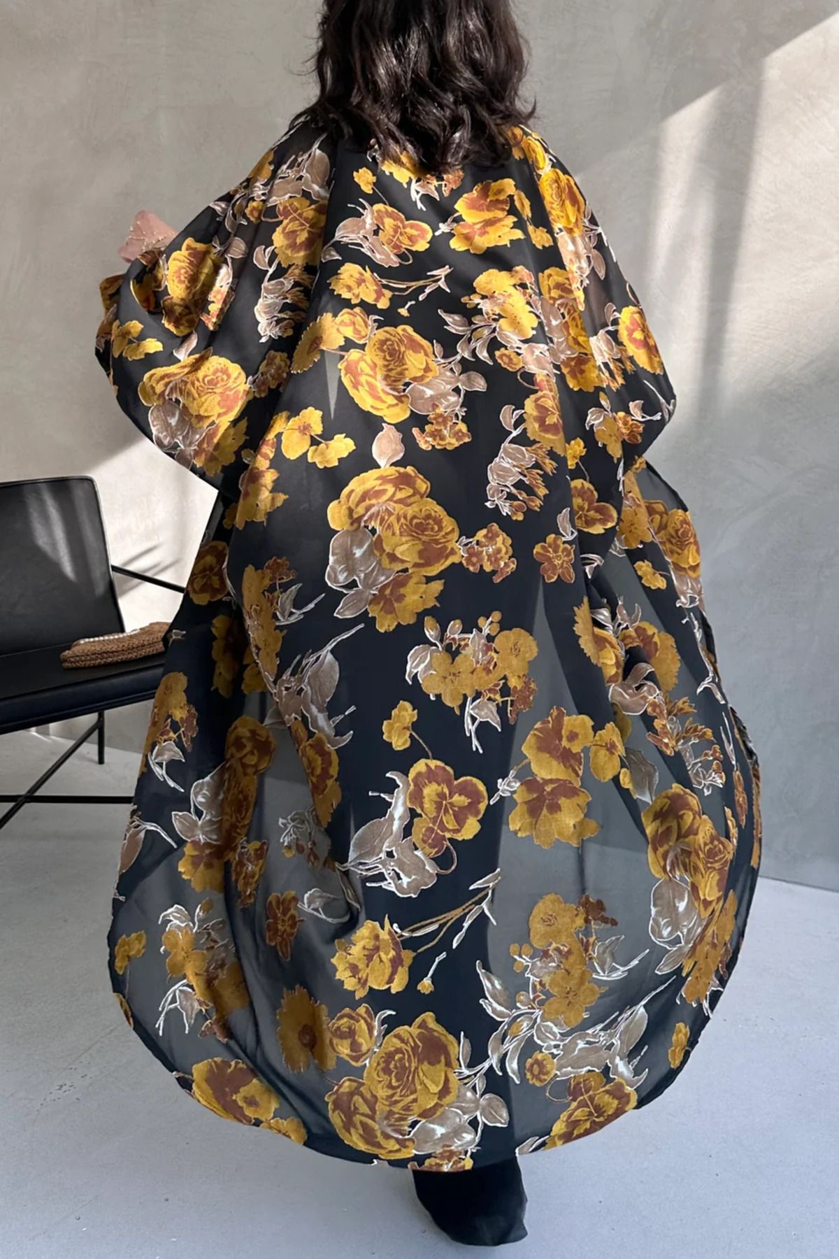 mira belle boutique wear since 2025 Çiçek Desenli Uzun Kimono