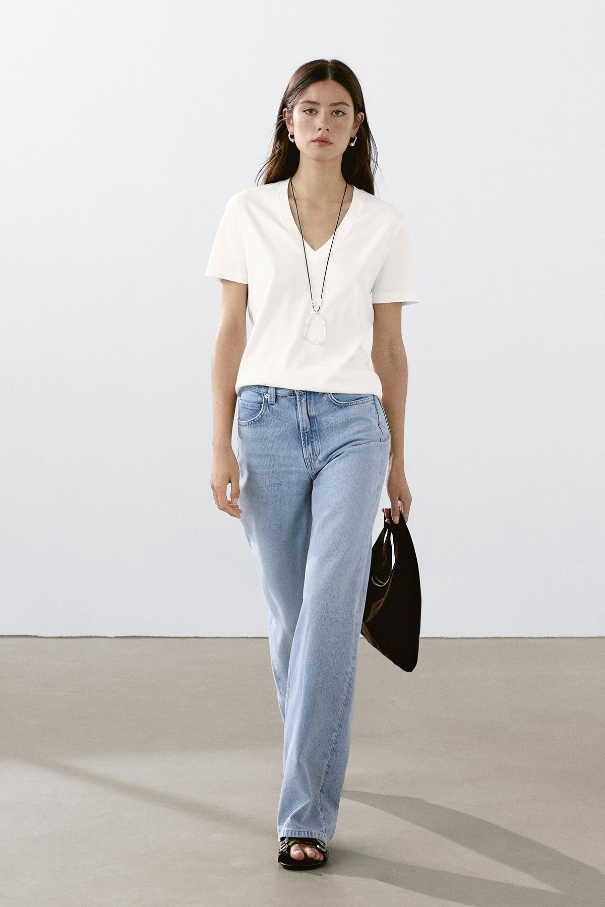 Massimo Dutti %100 pamuklu V yaka t-shirt