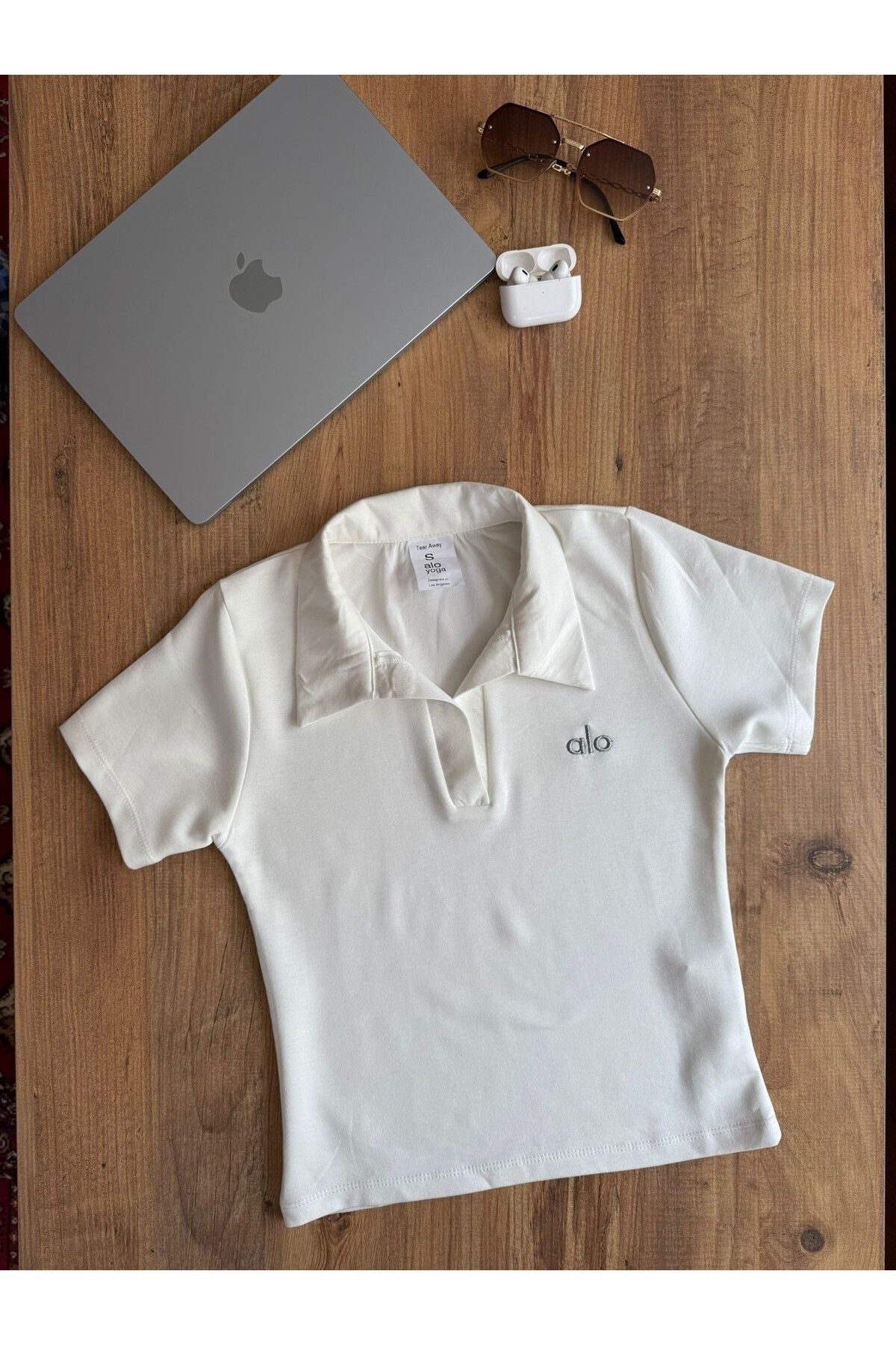 FM Style Kadın Beyaz Polo Yaka “alo” Nakışlı Slim Fit Tişört