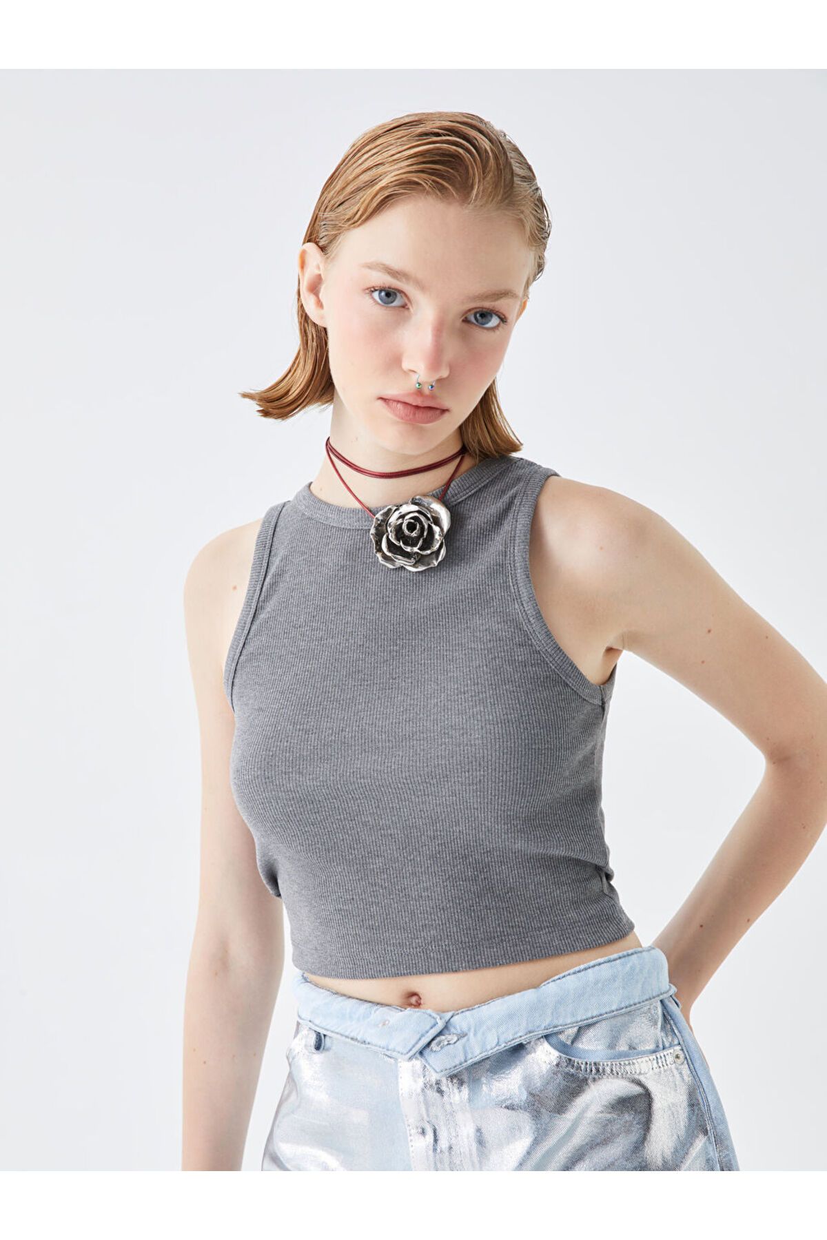 LC Waikiki Yeni Sezon Kadin Bisiklet Yaka Duz Crop - S4BE92Z8