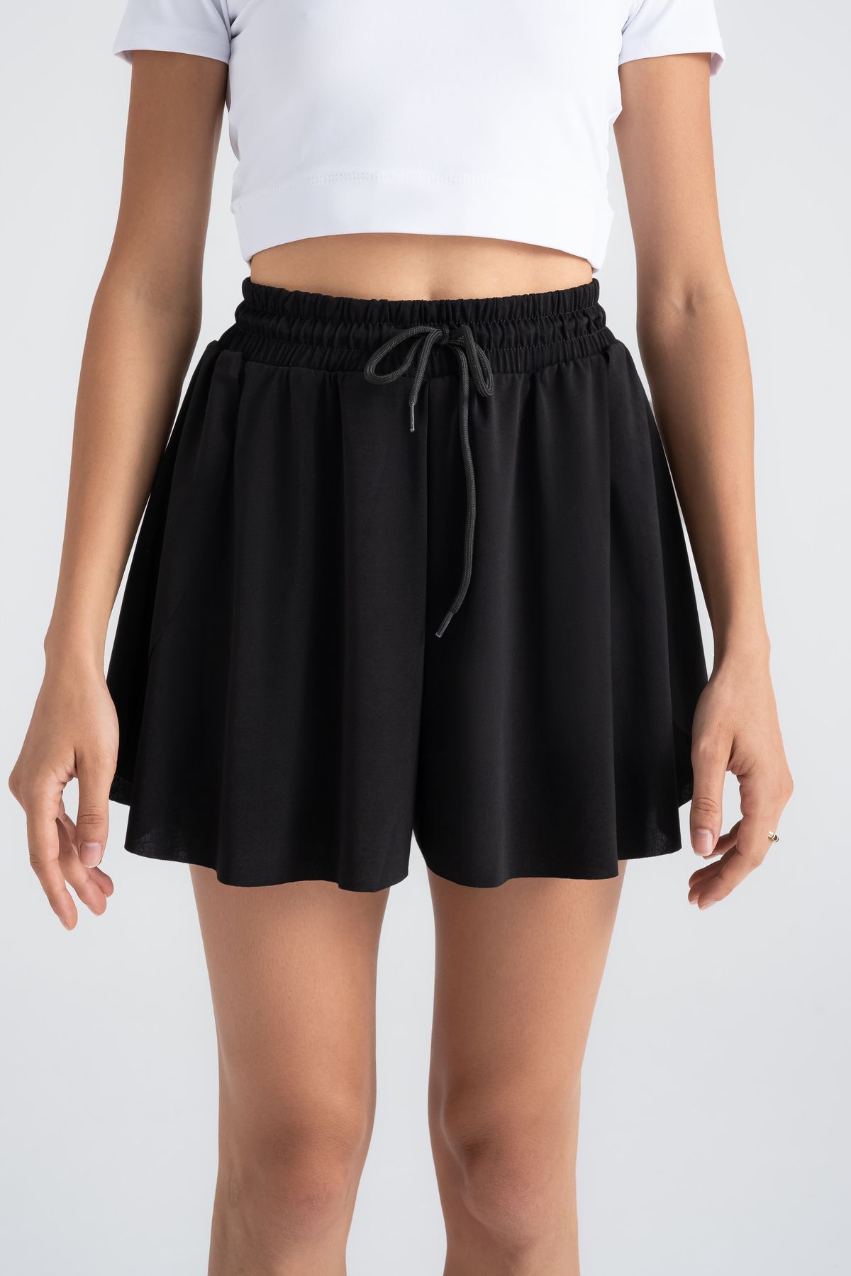 Leggfly Kadın Mini Şort Etek İç Şortlu, Siyah Extra Yumuşak Beli Lastikli Spor Skort