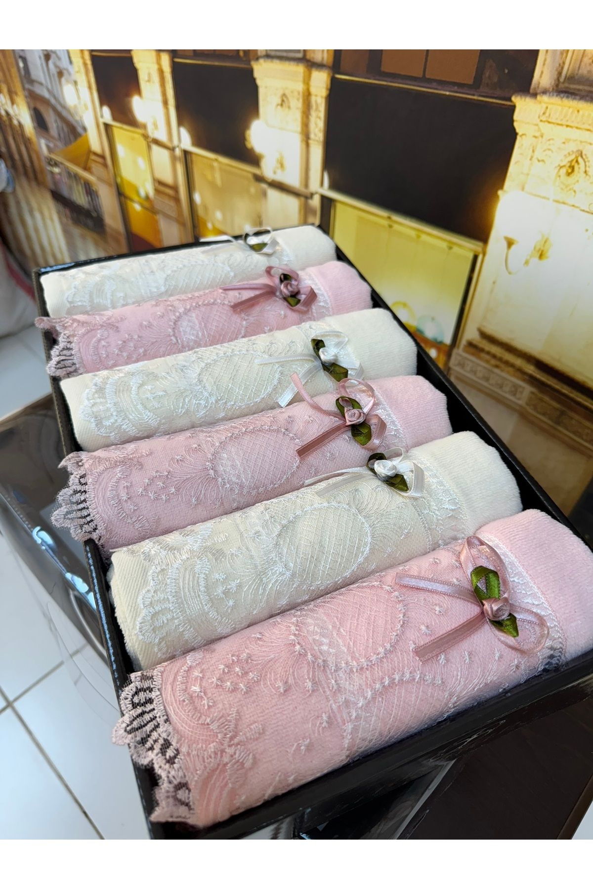 Artiva Home Collection %100 Pamuklu 50x90 Güpürlü Kurdela Fiyonklu Kutulu Lüx Çeyizlik El ve Yüz Havlu Seti