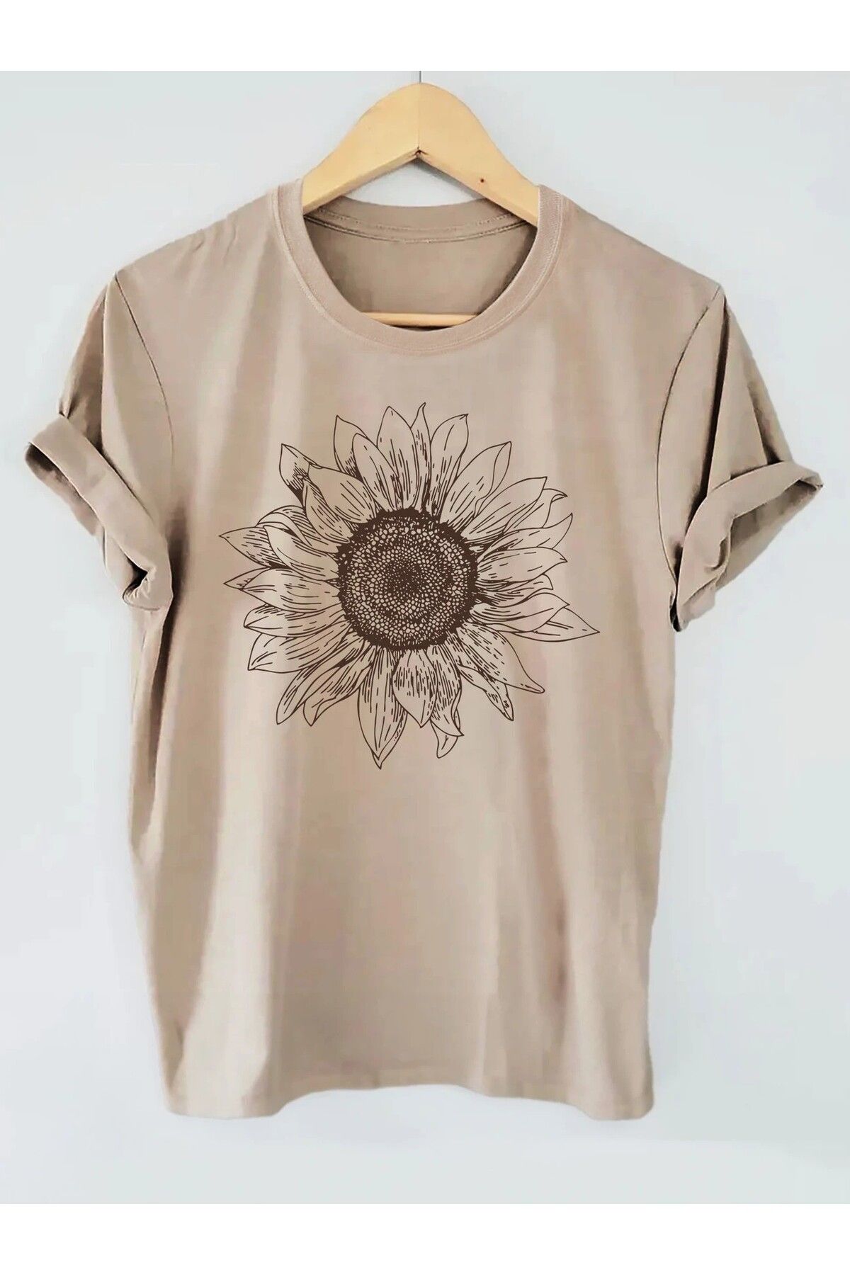 LEIVOR Bej Ay Çiçeği Özel Tasarım Baskılı Kadın T-shirt