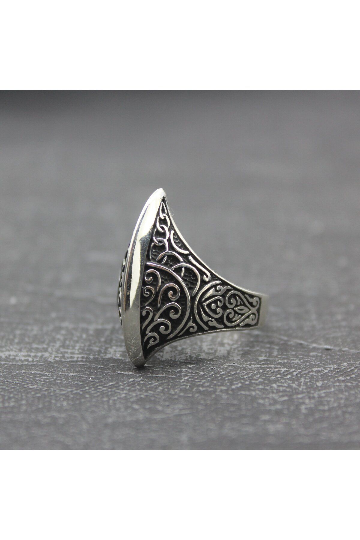 QubbeSilver 925 Ayar İskandinav Balta Figürlü Gümüş Erkek Zihgir Yüzük