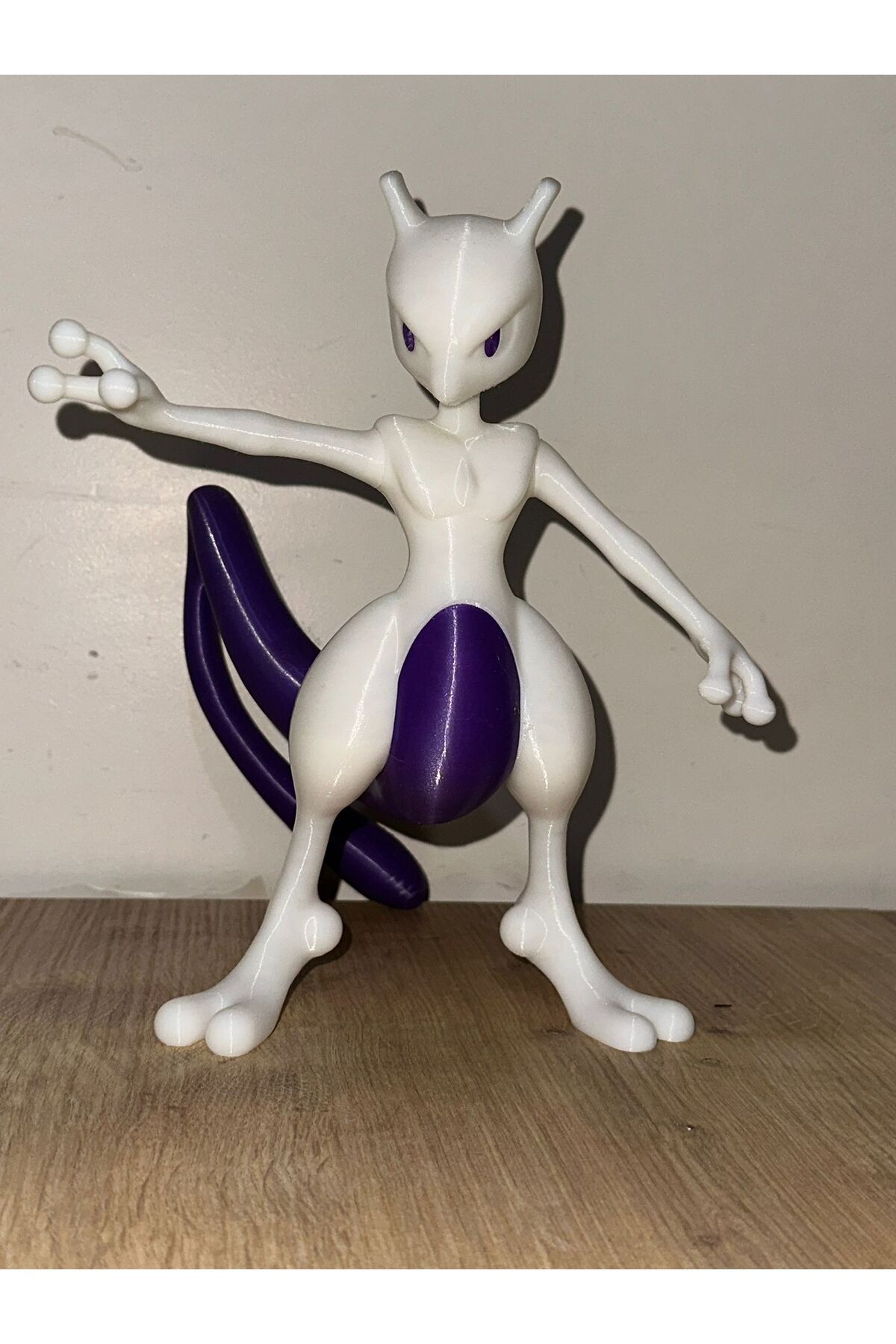 SOFT Dekoratif Mewtwo Oyuncak Figür – 3D Baskı Kaliteli Model 20x20x23cm