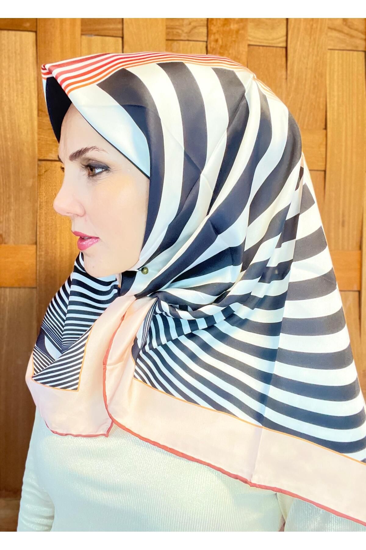 The Message Lüks Seri Twill İpek Eşarp | Özel Tasarım Gold Desenli Premium Koleksiyon