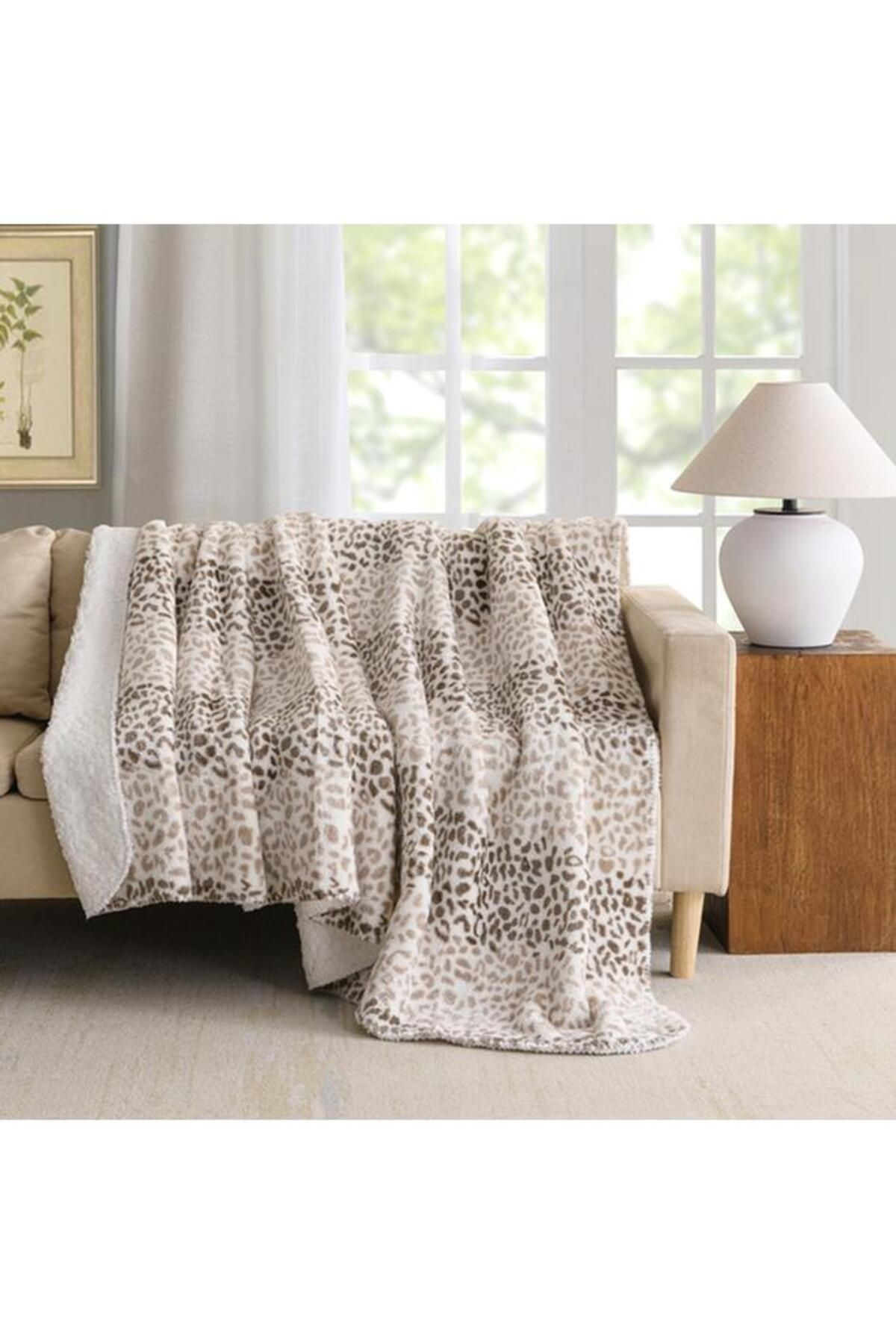 Generic-Mezoe Leopard Print Soft and Luxurious Mink Sherpa Blanket Multicolor King MINK-SHERPA03 2