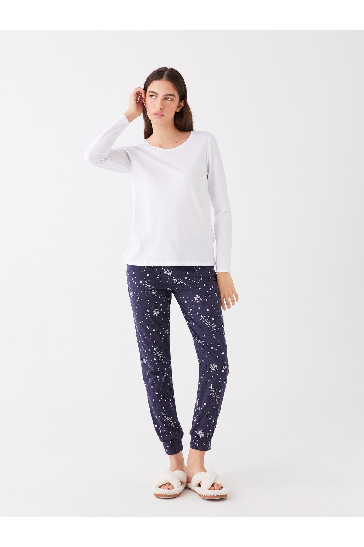 LC Waikiki Bisiklet Yaka Baskılı Uzun Kollu Kadın Pijama Takımı