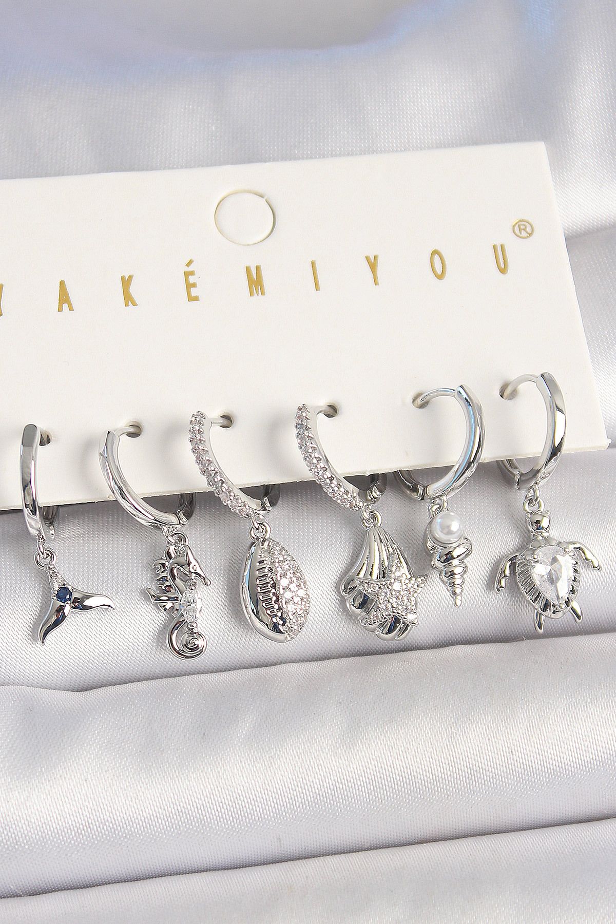 LovelymCo Pirinç Gümüş Renk Zirkon Taşlı Deniz Kabuğu Model Kaplumbağa Detay Kadın Küpe Kombin - Lisinya