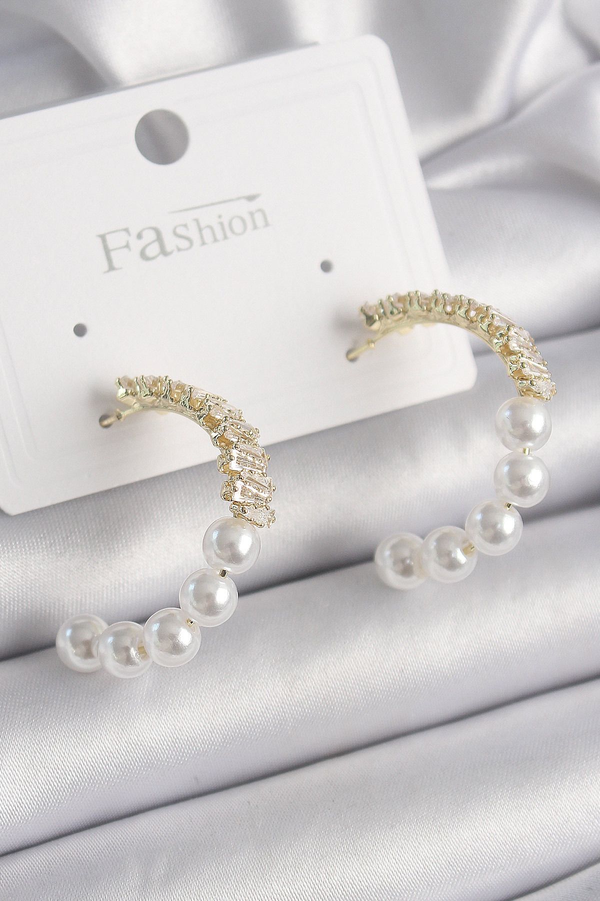 LovelymCo Pirinç Gold Renk İncili Zirkon Taşlı Halka Model Kadın Küpe - Lisinya