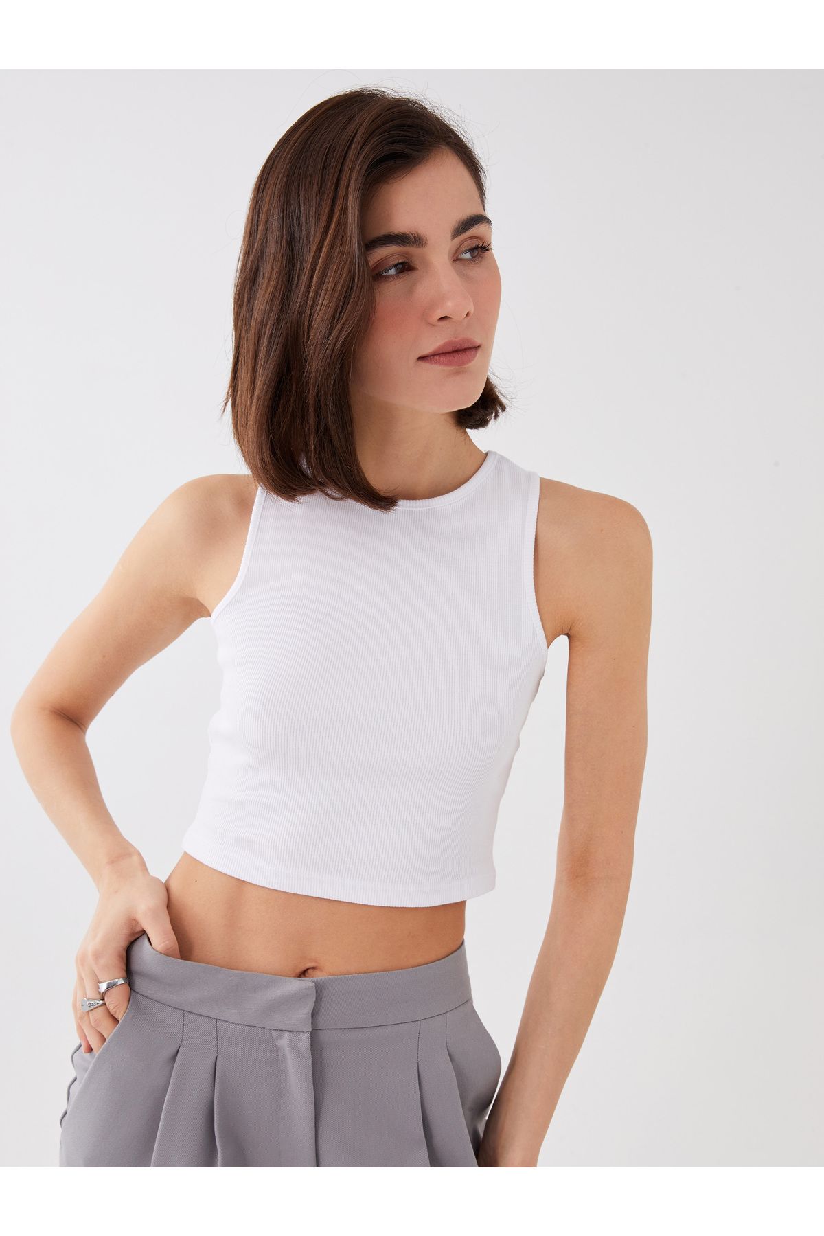 LC Waikiki Kadın Bisiklet Yaka Düz Crop
