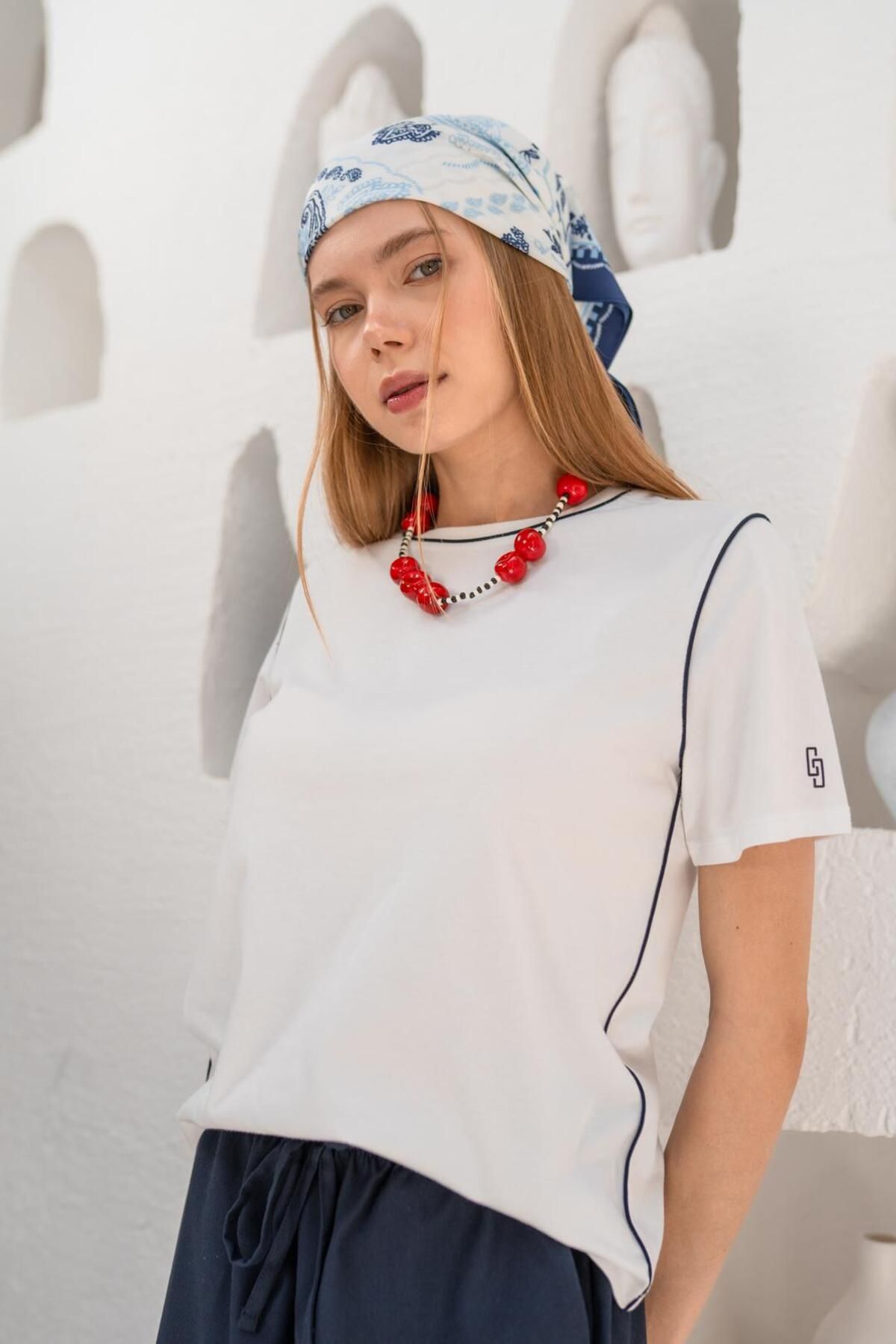 Re-SIS Biye Detaylı T-shirt